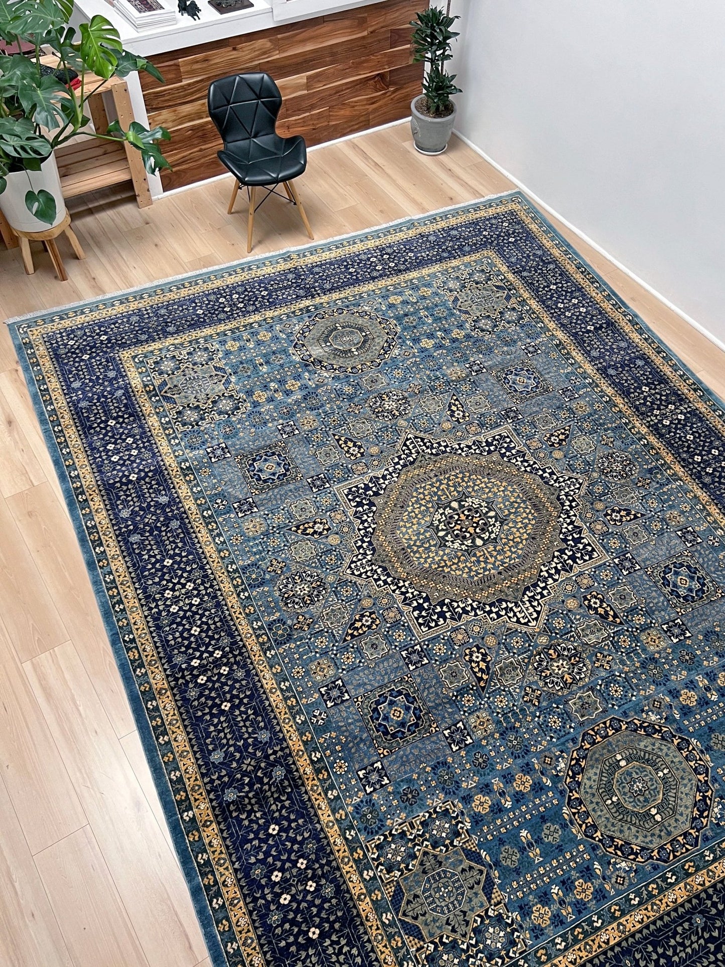 50x50 mamluk handmade area rug. 10x14 rug for living room. Luxury rug shop palo alro. Oriental rug shop san francisco bay area.