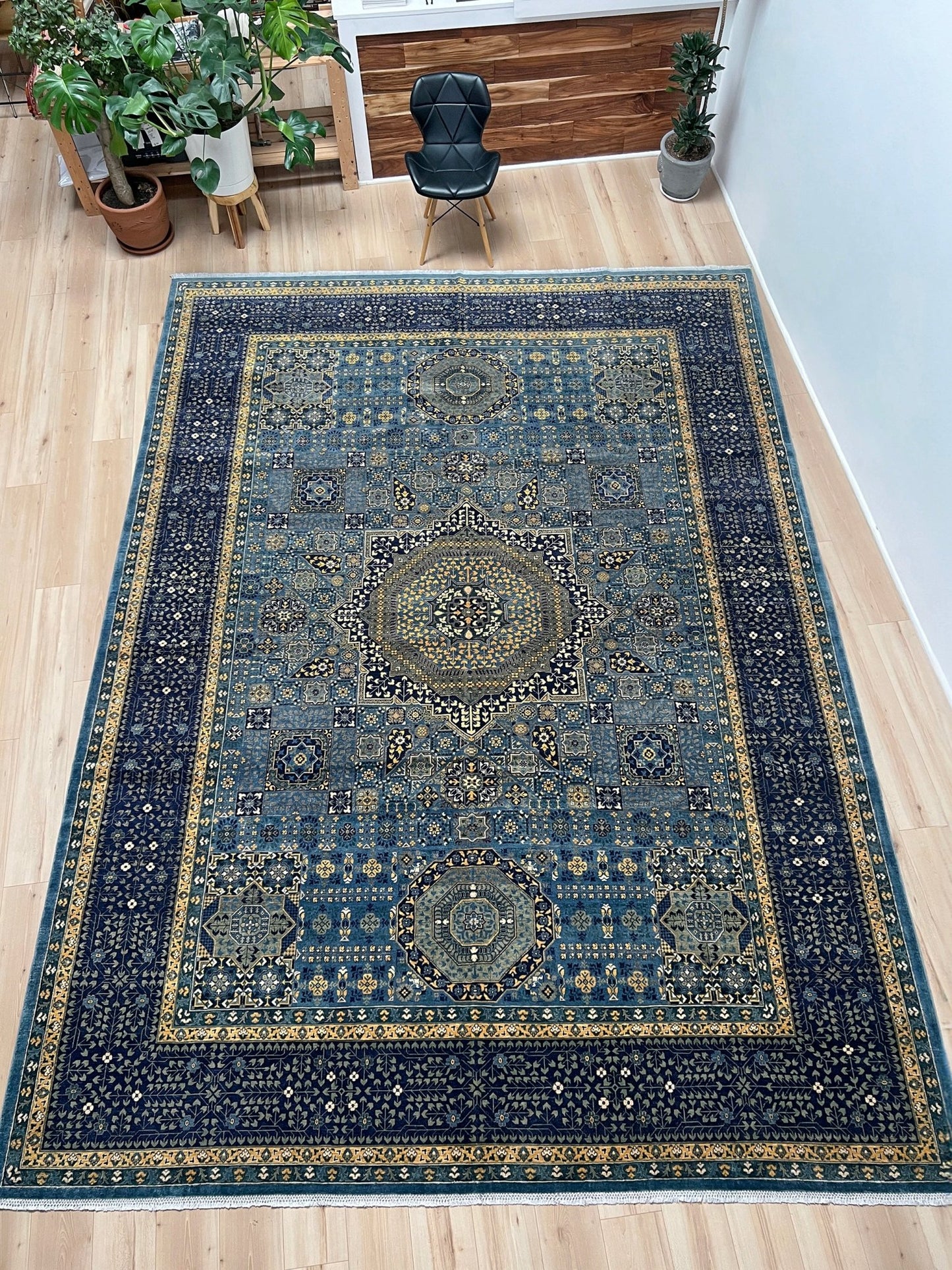 50x50 mamluk handmade area rug. 10x14 rug for living room. Luxury rug shop palo alro. Oriental rug shop san francisco bay area.