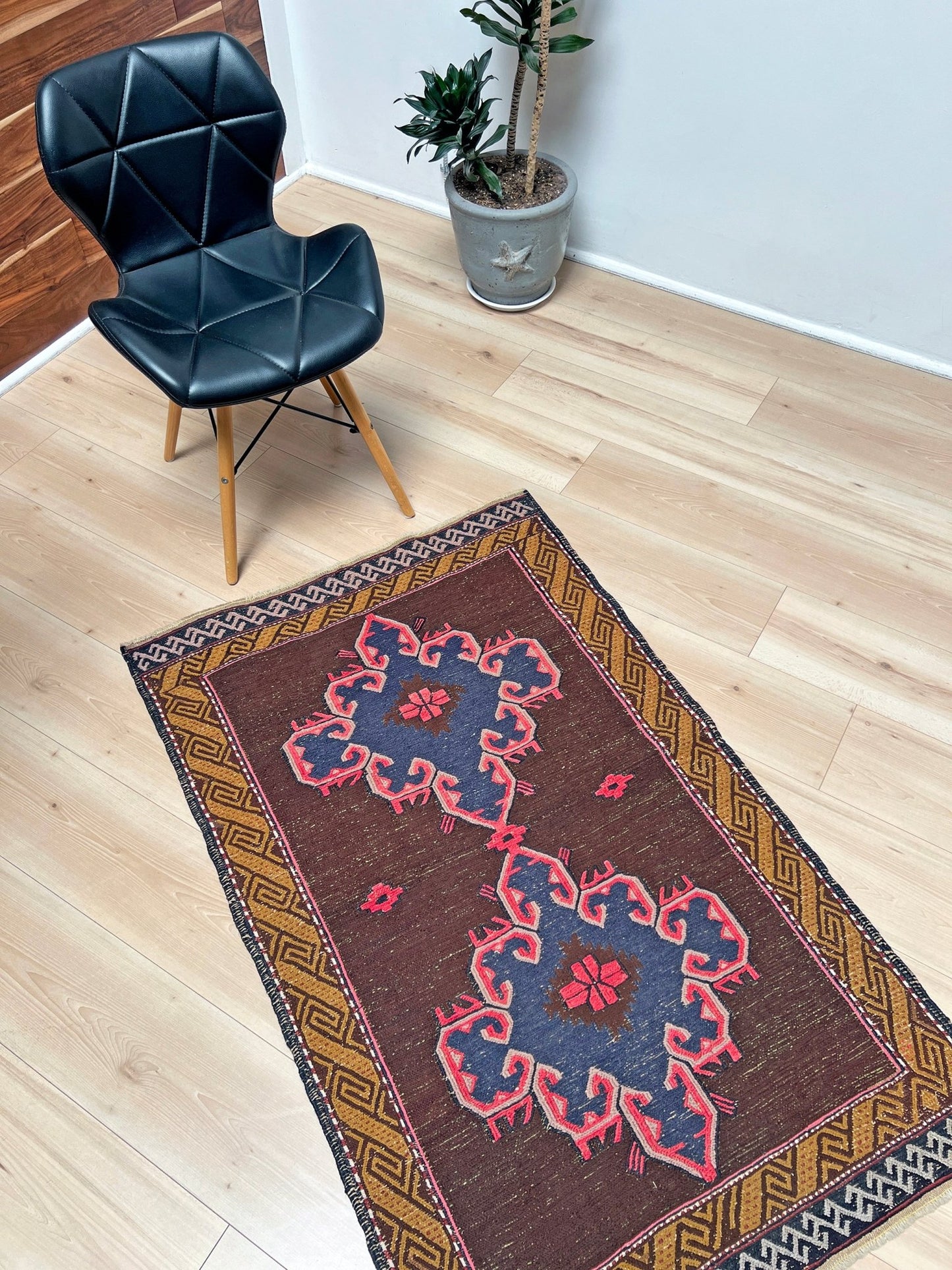 soumak vintage flatweave rug shop san francisco bay area. Handmade wool rug for nursery, bedroom, kitchen