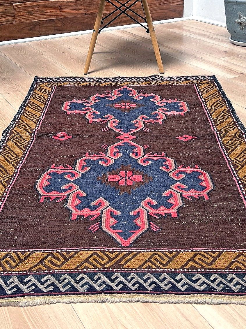 soumak vintage flatweave rug shop san francisco bay area. Handmade wool rug for nursery, bedroom, kitchen