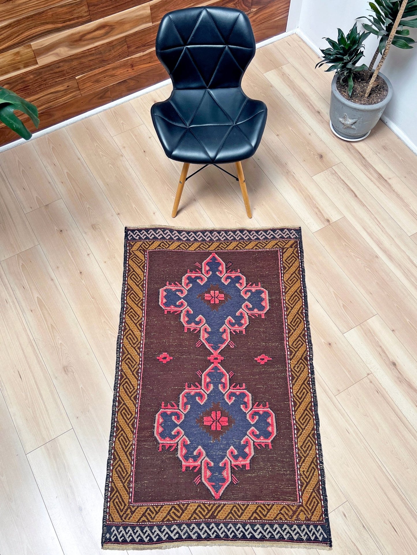 Soumak • Vintage Flatweave Mini Rug (2'10"x4'5")