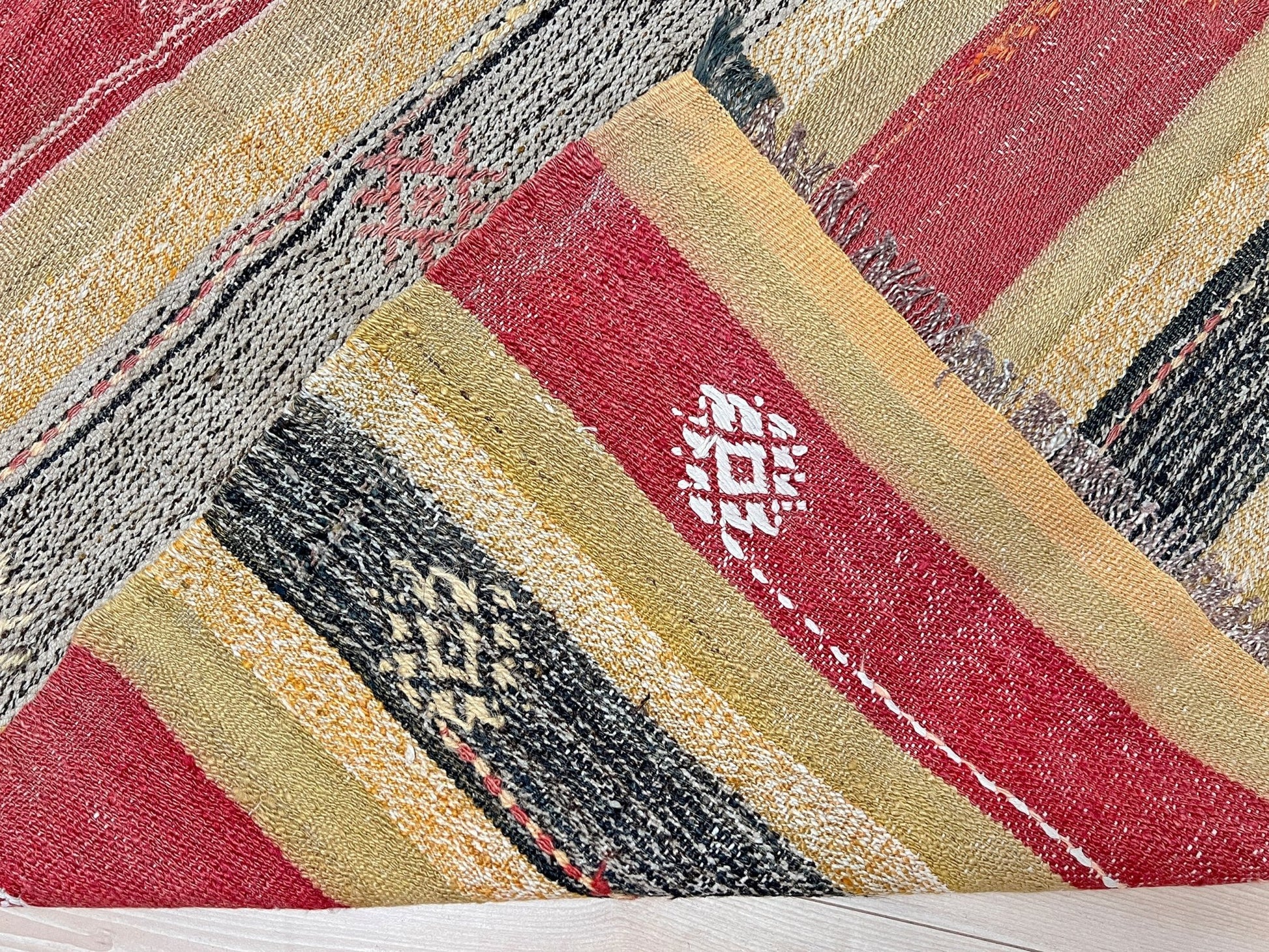 striped vintage turkish kilim rug shop san francisco bay area. Handmade wool flatweave rug for living room bedroom kitchen nursery.