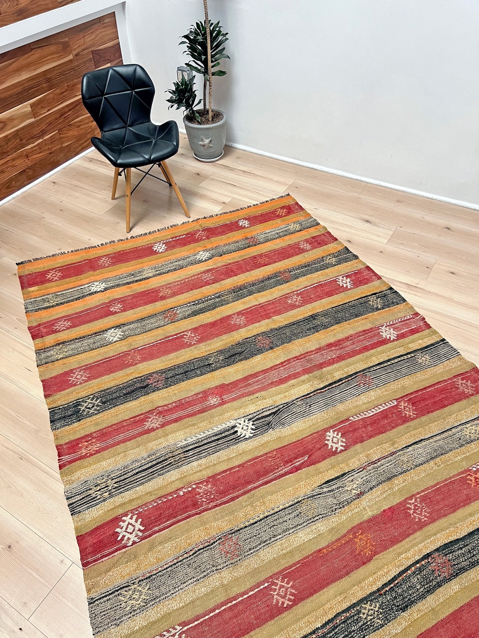 striped vintage turkish kilim rug shop san francisco bay area. Handmade wool flatweave rug for living room bedroom kitchen nursery.