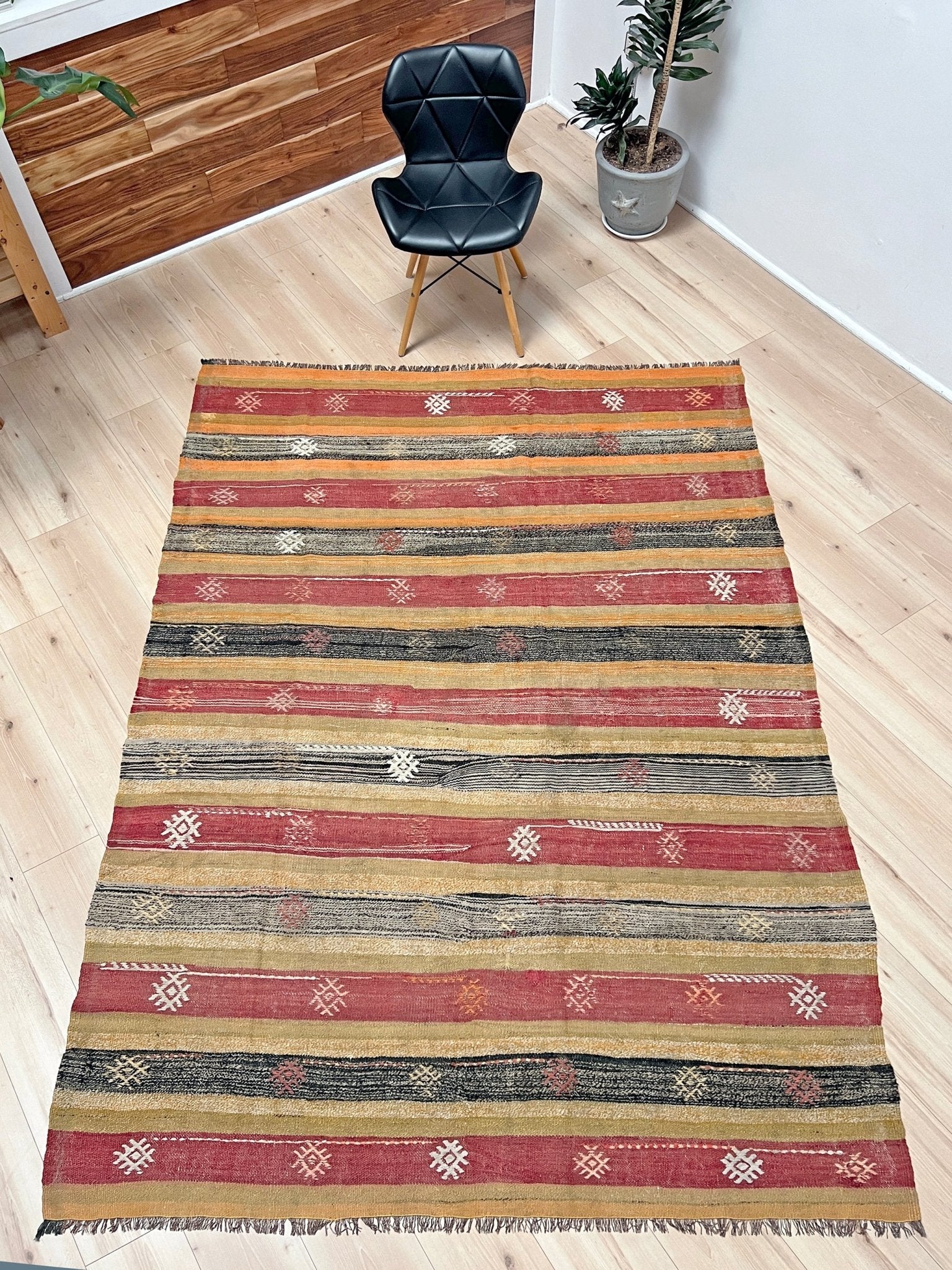 striped vintage turkish kilim rug shop san francisco bay area. Handmade wool flatweave rug for living room bedroom kitchen nursery.