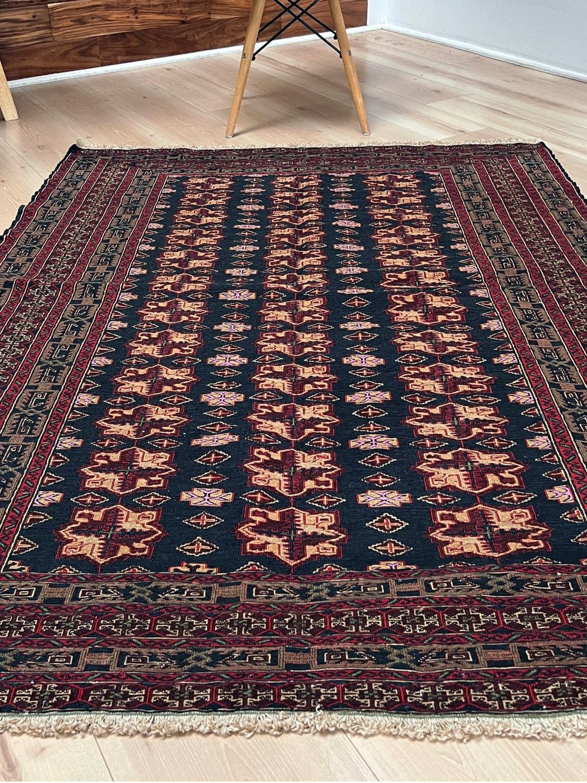 4x5 scatter vintage caucasian Soumak rug shop. Handmade rug store berkeley. Buy handmade rug online. Kilim rug sale