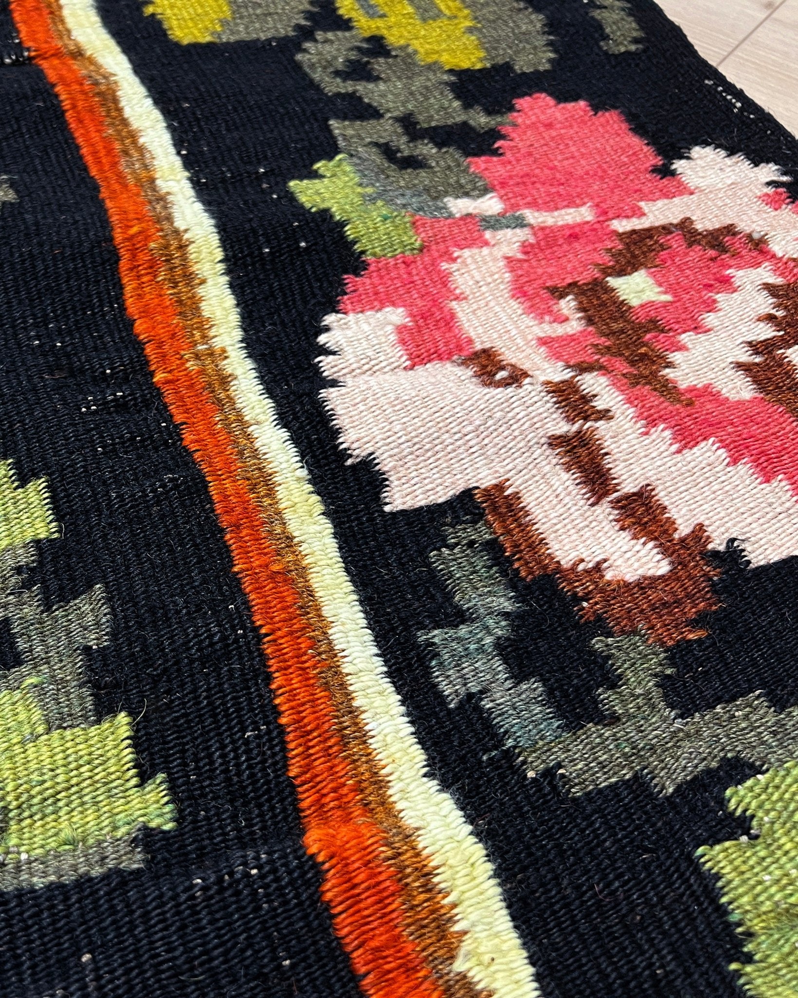 5x7 Rose Kilim Handmade Moldovan Kilim Rug Shop San Francisco Bay Area. Wool flatweave Carpet shop Palo Alto Berkeley for Living Room, Dining, Kitchen, Bedroom, Nursery. Free shipping.