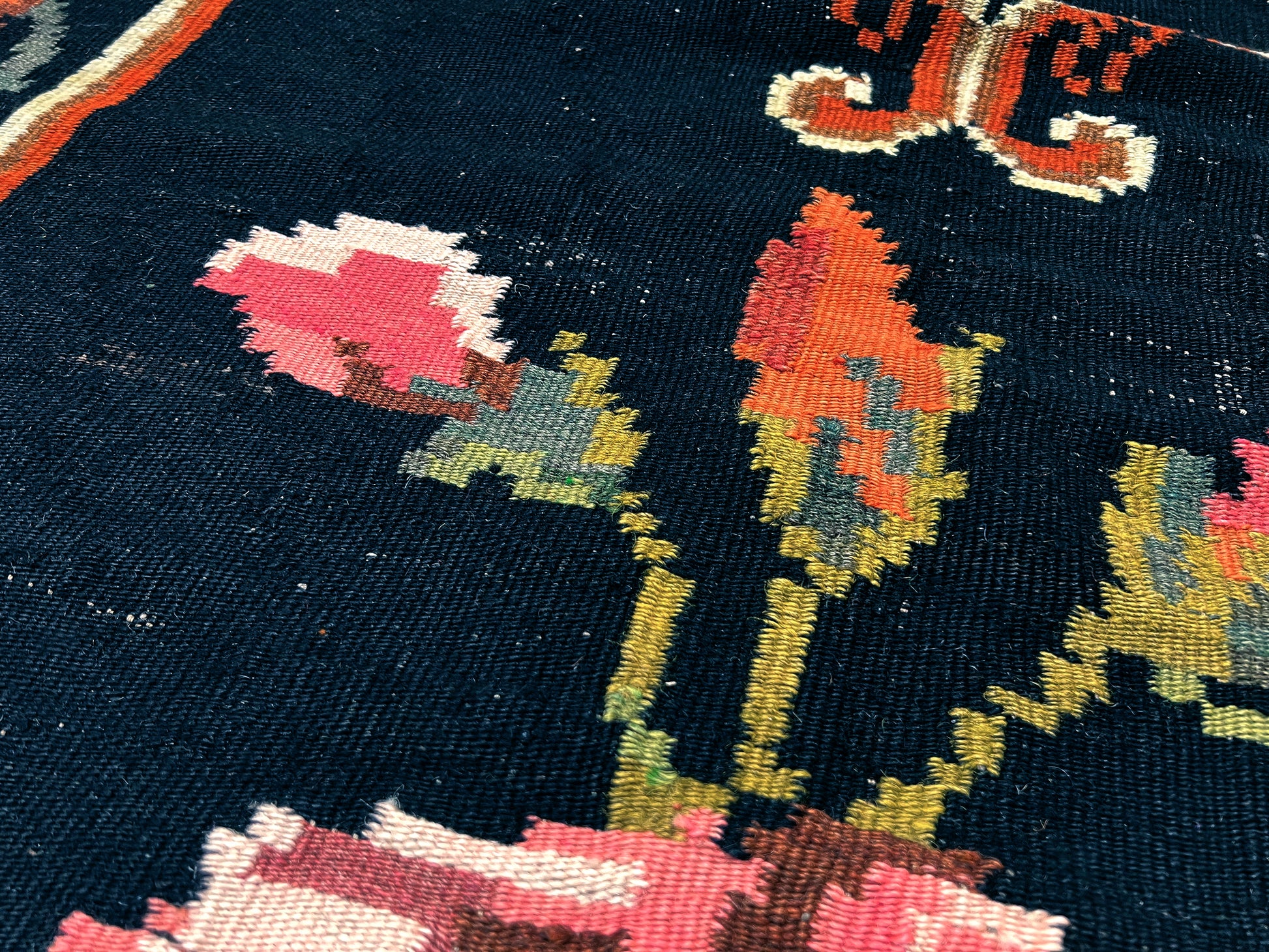 5x7 Rose Kilim Handmade Moldovan Kilim Rug Shop San Francisco Bay Area. Wool flatweave Carpet shop Palo Alto Berkeley for Living Room, Dining, Kitchen, Bedroom, Nursery. Free shipping.