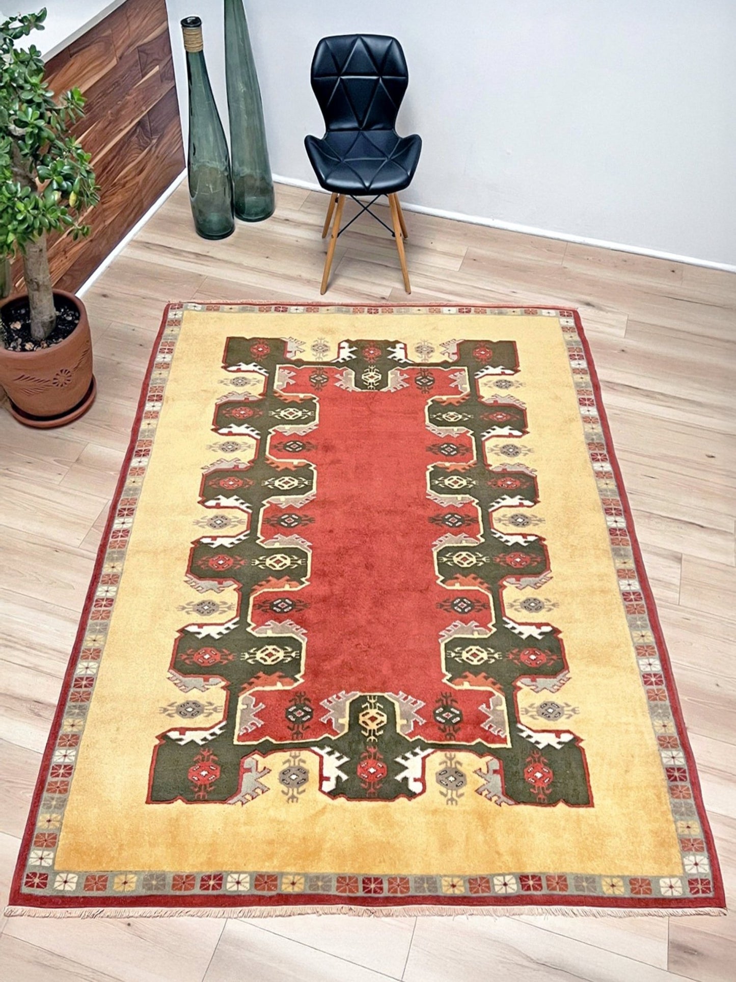 Decorative rug with geometric pattern on beige background. 6x7 Beige Terracotta red Konya Turkish Soft Rug. Vintage Rug Shop San Francisco Bay Area. 