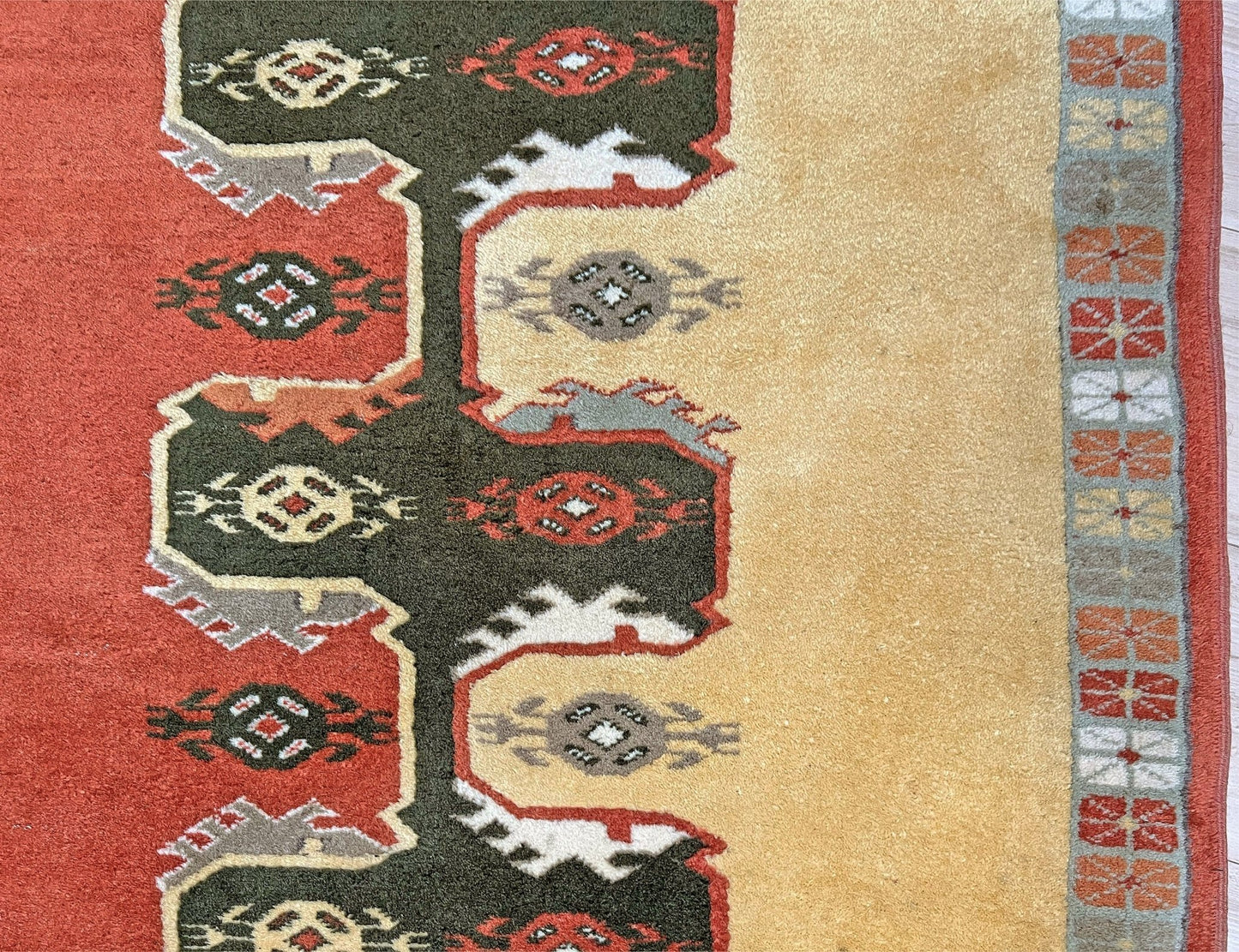 Decorative rug with geometric pattern on beige background. 6x7 Beige Terracotta red Konya Turkish Soft Rug. Vintage Rug Shop San Francisco Bay Area. 