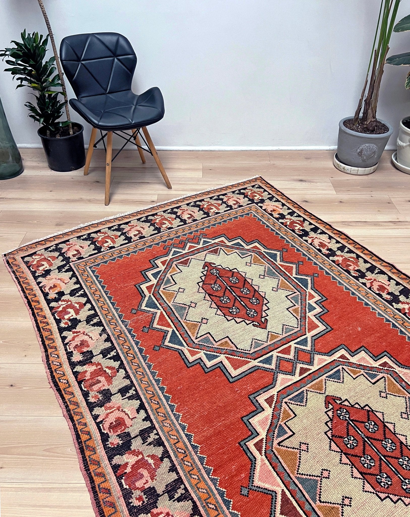 4x10 derbend karabagh caucasian handmade vintage rug shop San Francisco Bay Area. Wide runner handmade wool rug. Buy rug online