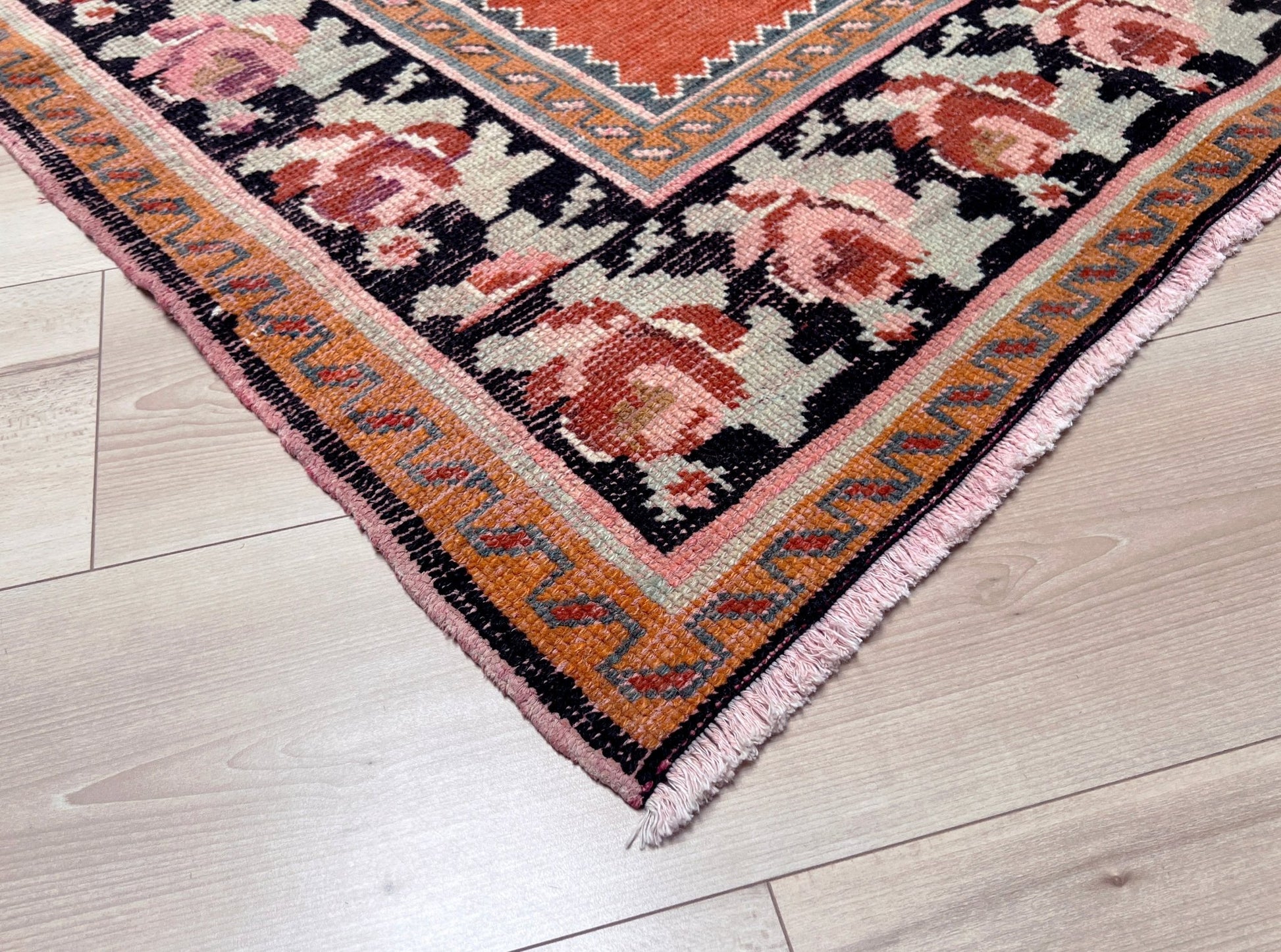 4x10 derbend karabagh caucasian handmade vintage rug shop San Francisco Bay Area. Wide runner handmade wool rug. Buy rug online