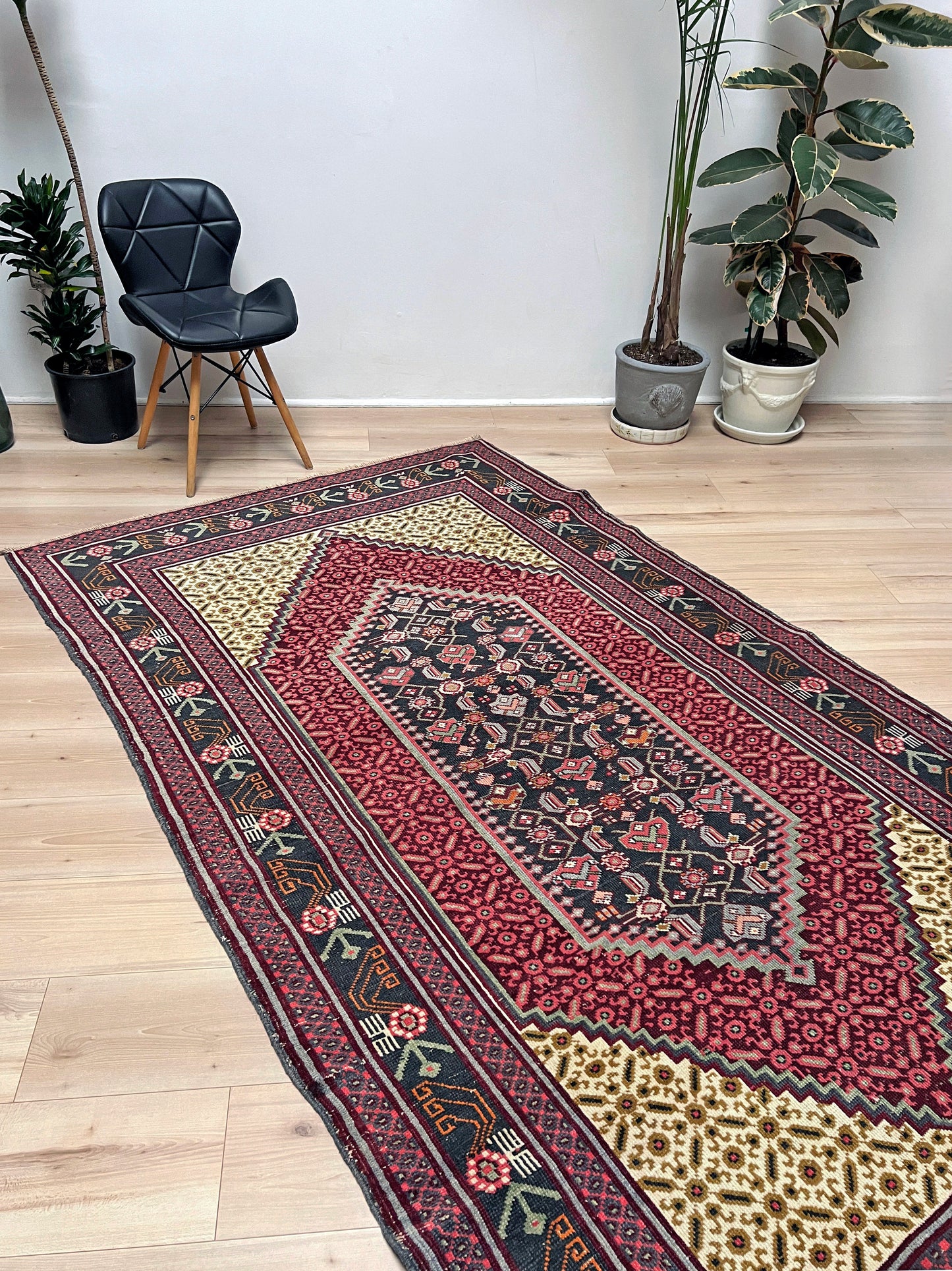 5x8 Senneh handmade Persian Rug Wide Runner. Oriental rug shop san francisco bay area. Buy wool carpet oriental rug online