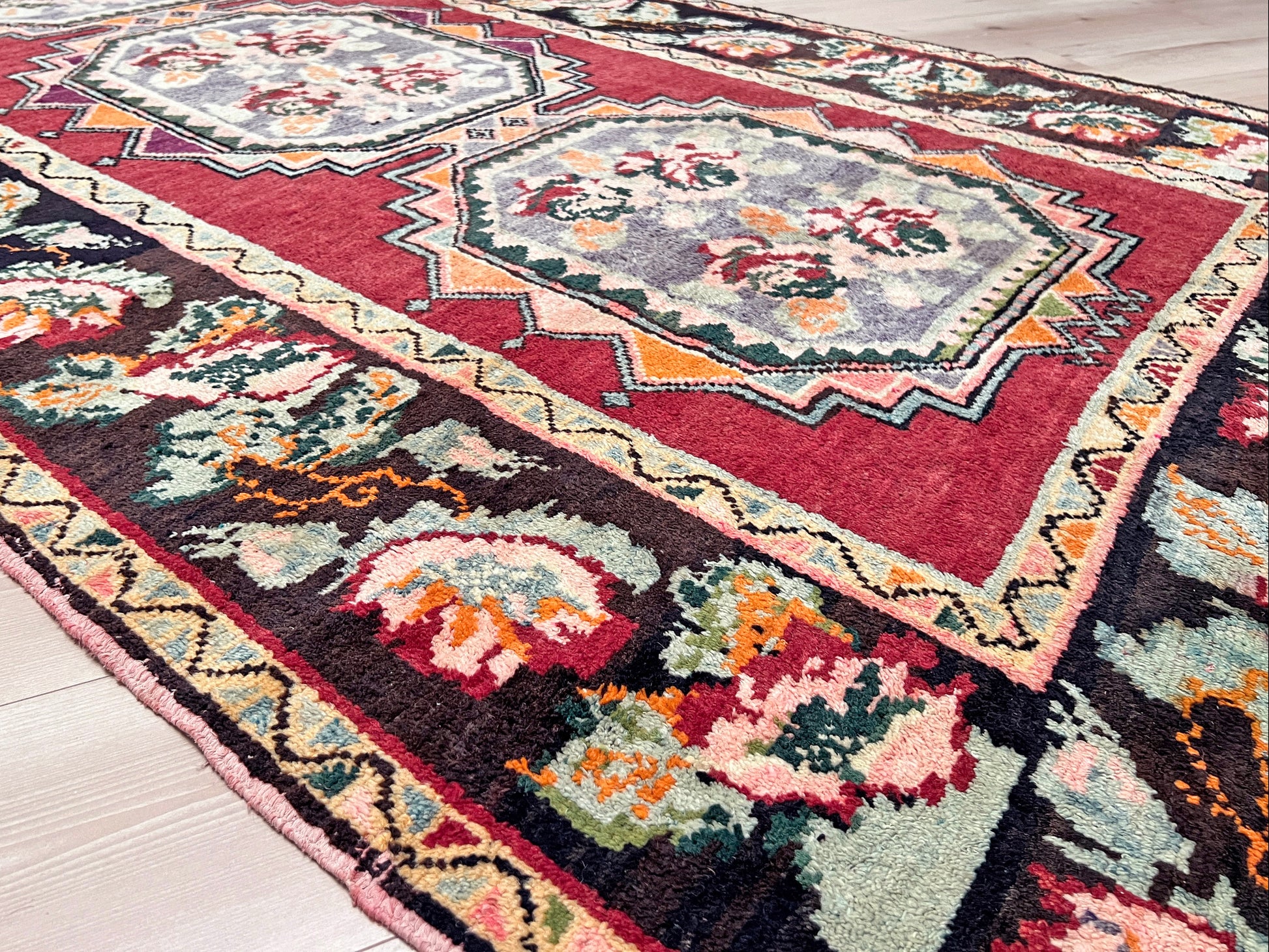 derbend karabagh caucasian rug. Oriental rug shop San Francisco Bay Area. 5x10 Wide runner handmade wool rug. Buy rug online