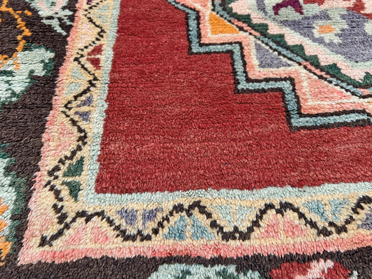 derbend karabagh caucasian rug. Oriental rug shop San Francisco Bay Area. 5x10 Wide runner handmade wool rug. Buy rug online