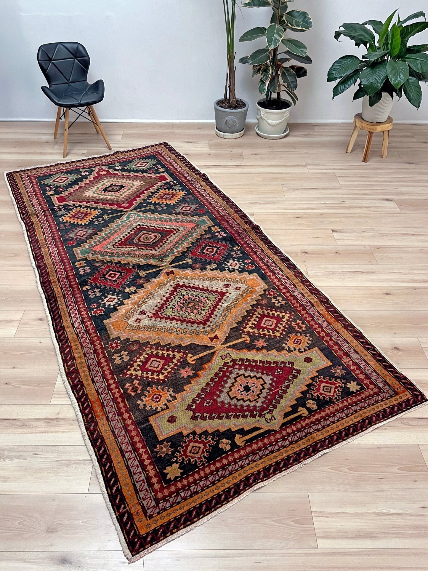 4x10 Kuba caucasian handmade wool vintage wide runner rug. Buy oriental rug shop san francisco bay area. Buy rug online free shipping.