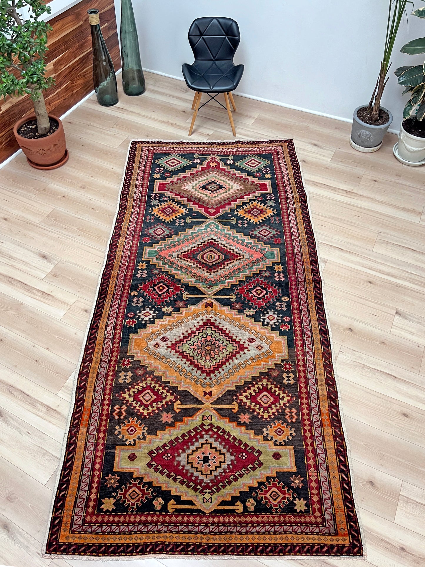 4x10 Kuba caucasian handmade wool vintage wide runner rug. Buy oriental rug shop san francisco bay area. Buy rug online free shipping.