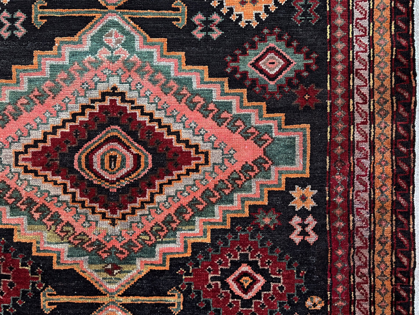 4x10 Kuba caucasian handmade wool vintage wide runner rug. Buy oriental rug shop san francisco bay area. Buy rug online free shipping.