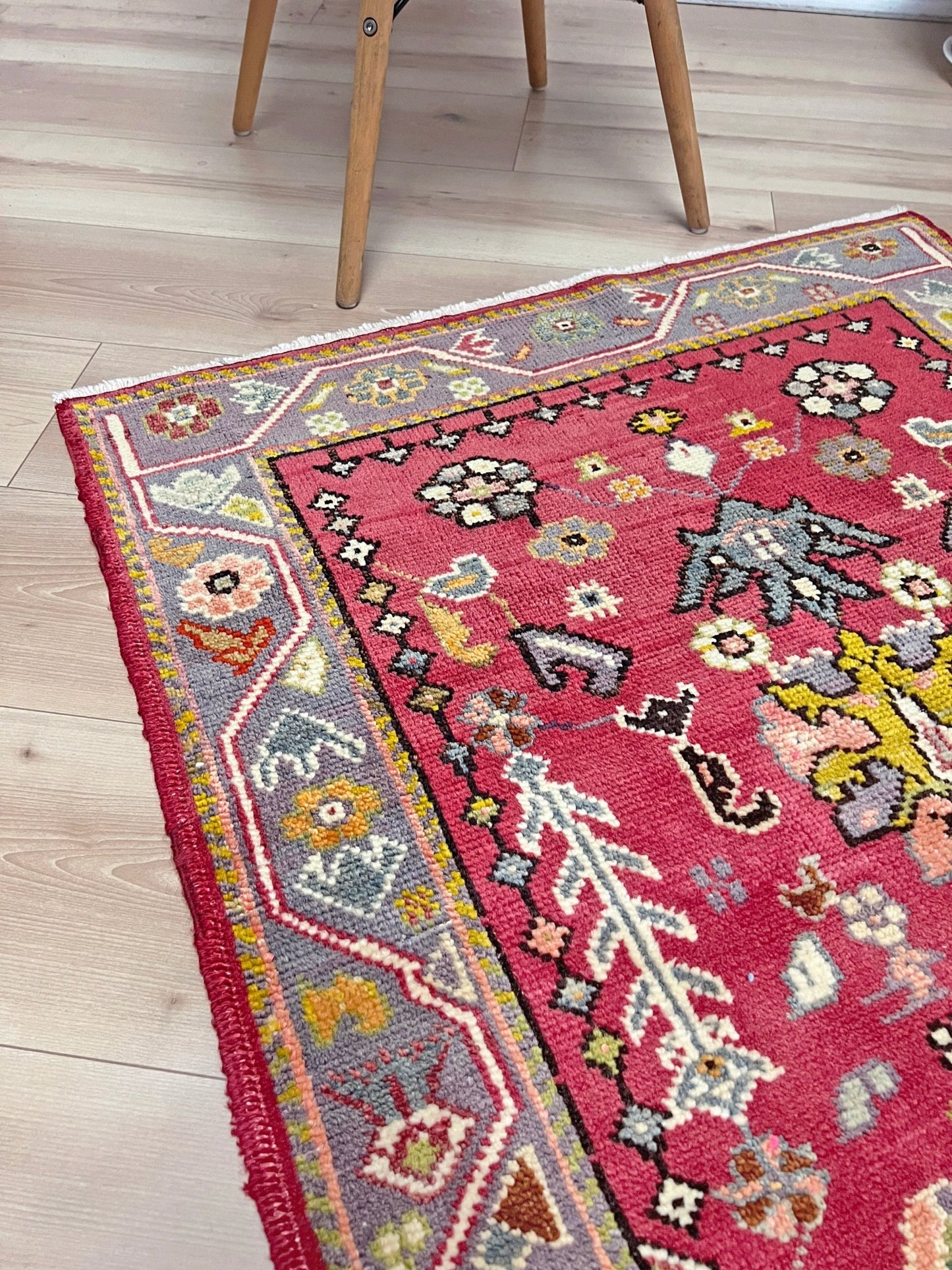 Vintage Turkish Maden prayer rug with russet rose field, emerald green spandrels, and floral motifs — handmade wool 3×4 mini carpet. intage turkish mini rug for entry bedroom bathroom under the desk nursery kitchen. Turkish rug shop san francisco bay area. Handmade wool rug buy online 