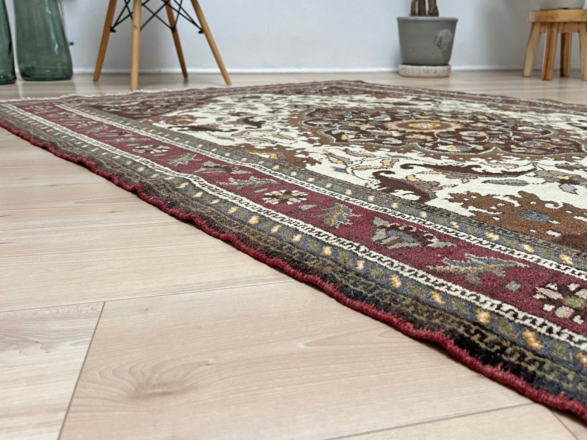 Kayseri Vintage turkish rug shop San francisco bay area. Carpet store Buy handmade 5x7 wool rug online free shipping.