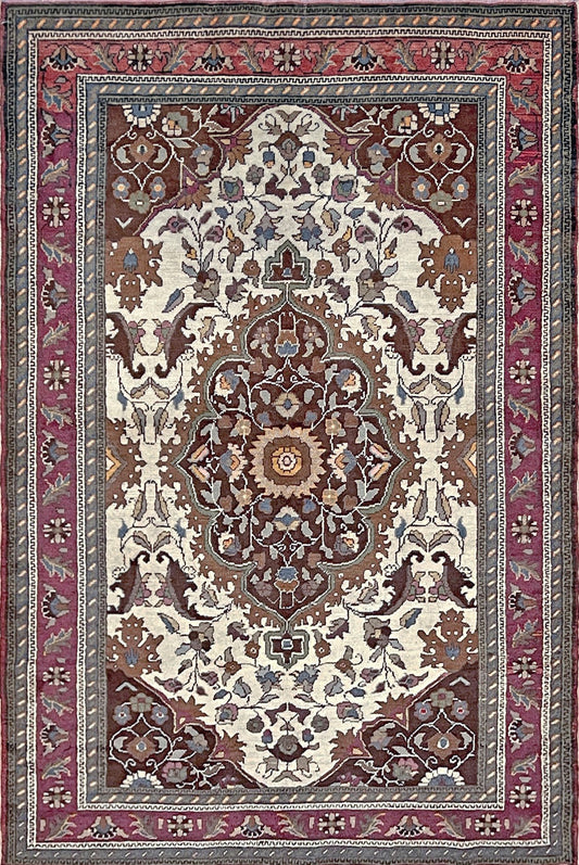 Kayseri • Vintage Turkish Rug (4'6"x6'9")