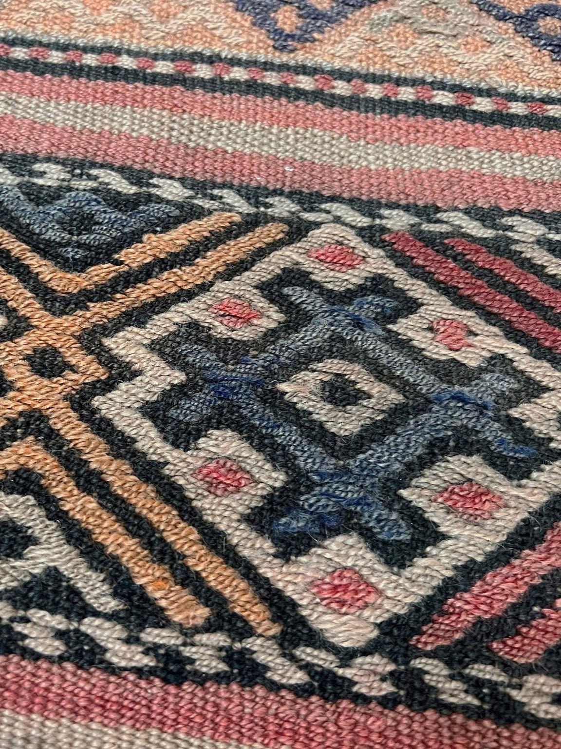 Handmade Turkish Kilim rug shop. Wool 6x8 rug for living room bedroom nursery kitchen dining. Turkish rug shop san francisco bay area