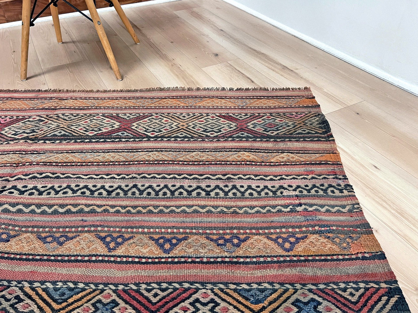 Handmade Turkish Kilim rug shop. Wool 6x8 rug for living room bedroom nursery kitchen dining. Turkish rug shop san francisco bay area