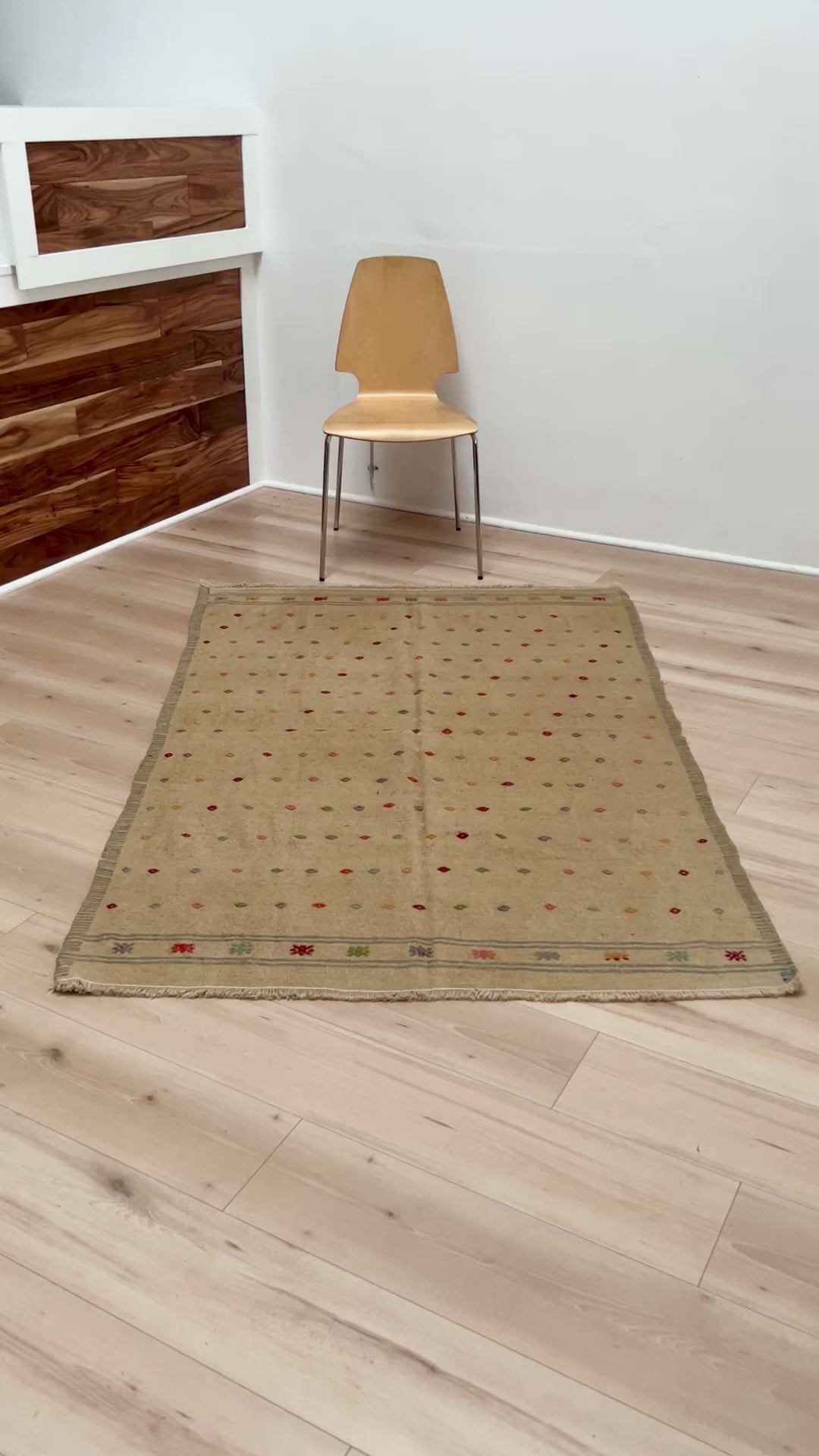 Denizli minimalistic turkish kilim rug. Vintage anatolian kilim rug store san francisco bay area. Kilim rug for bedroom, living room, dining, kitchen. But turkish kilim rug berkeley, Canada, Oregon. Online rug shopping free shipping to Canada and USA.