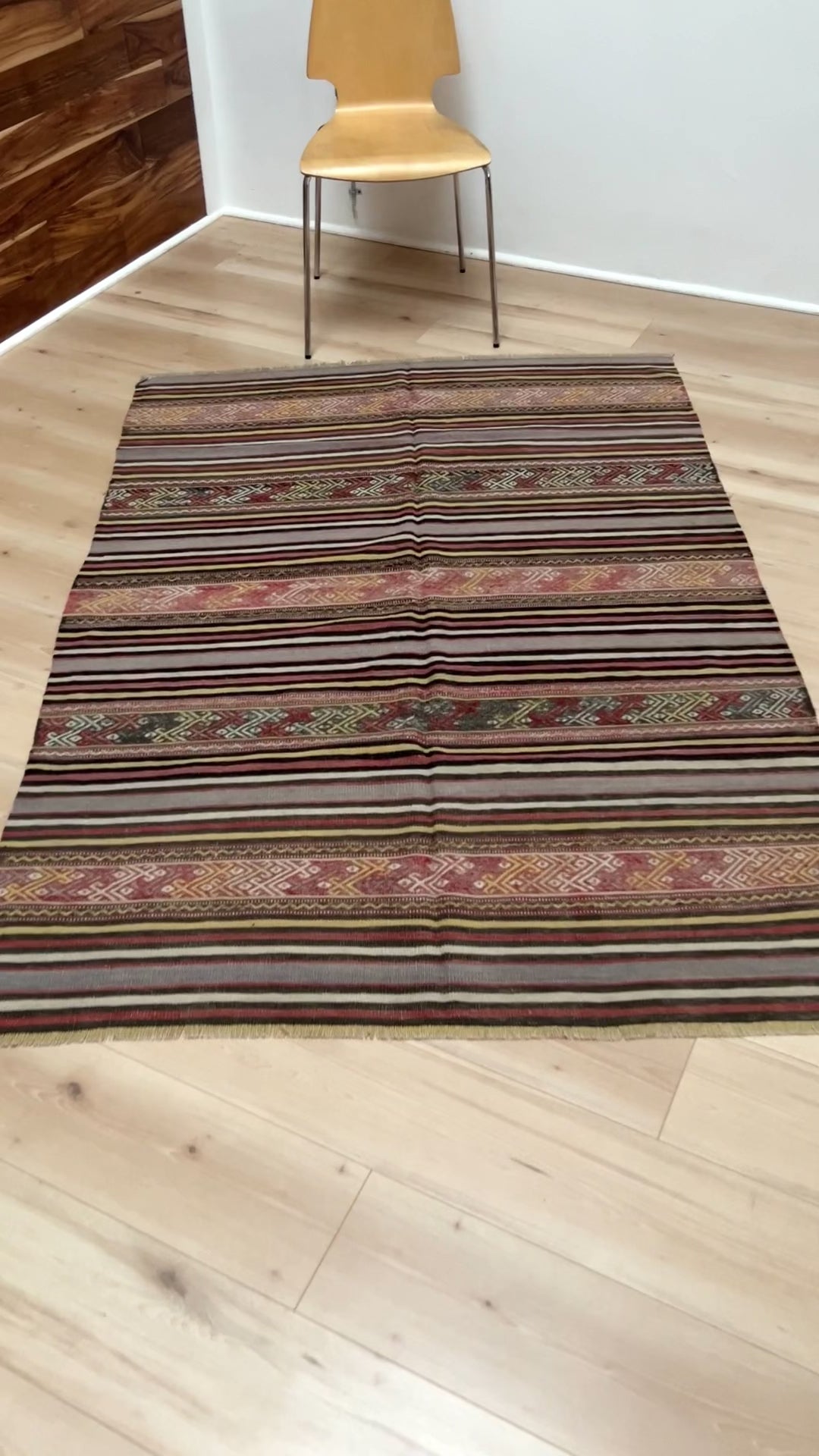 Milas vintage turkish kilim rug. Oriental rug shop san francisco bay area. Buy turkish kilim rug online free shipping to USA and Canada. Vintage rug shop portland, seattle, berkeley.