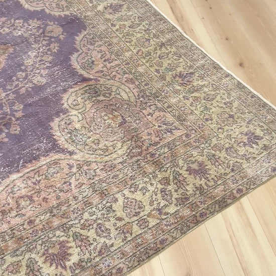 Muted Vintage Turkish Rug. Overdyed distressed rug. Turkish rug shop San Mateo CA. Modern minimalist turkish rug for living room, bedroom, dining, office. Oriental rug shop san francisco bay area. Buy rugs obline rug shopping free shipping to USA, Canada.