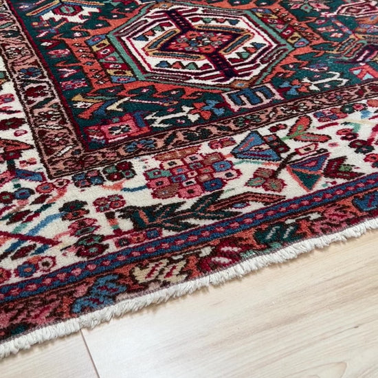 karadja karaja heriz persian rug. Large area rug for living room, bedroom, dining, office. Oriental rug shop san francisco bay area. Buy handmade wool vintage rug online free shipping USA and Canada