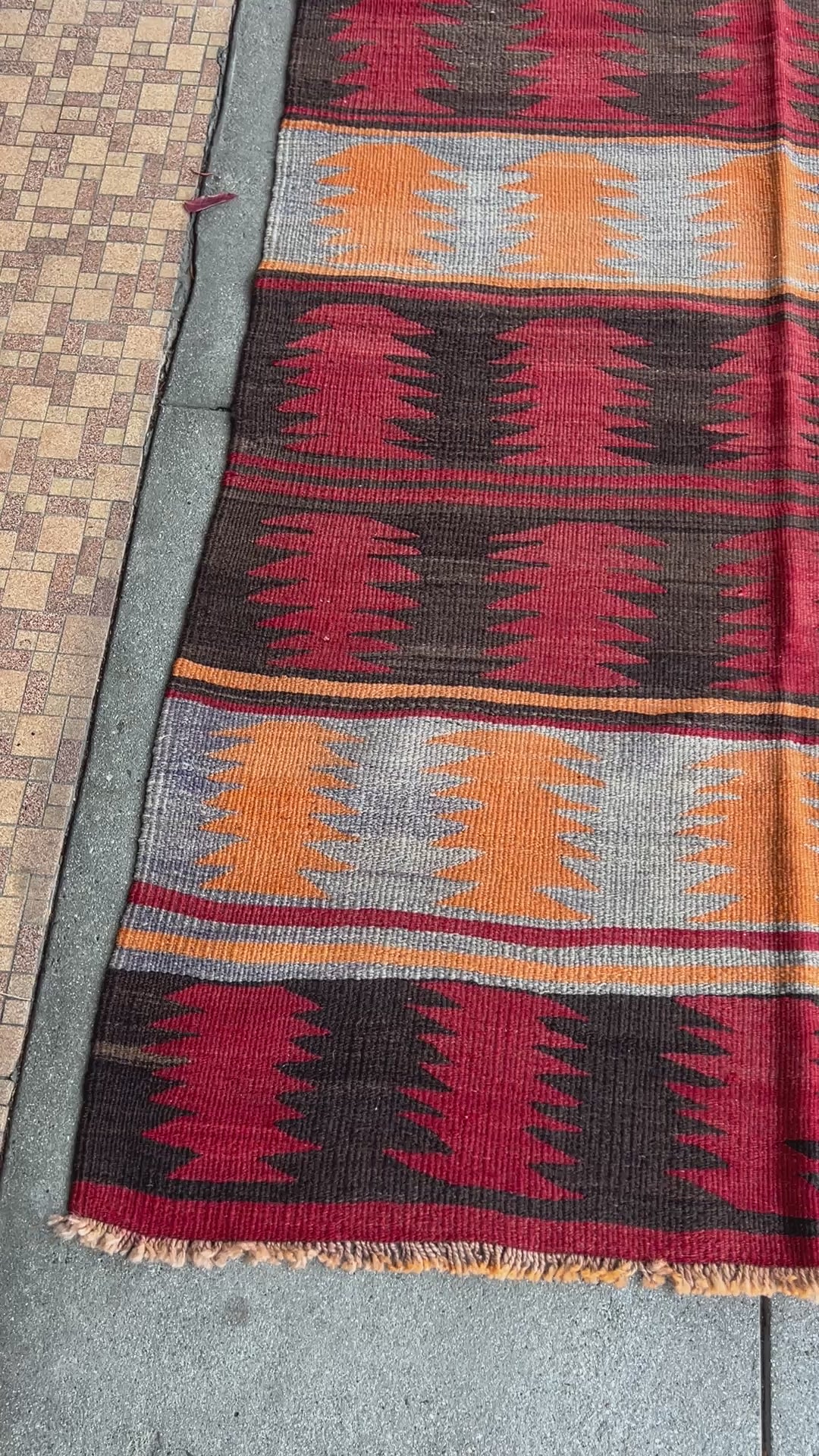 Denizli vibrant turkish kilim rug shop san francisco bay area. Buy handmade wool rug for nursery.Vintage striped handmade turkish kilim rug shop. Wool Flatweave rug nursery kitchen bedroom