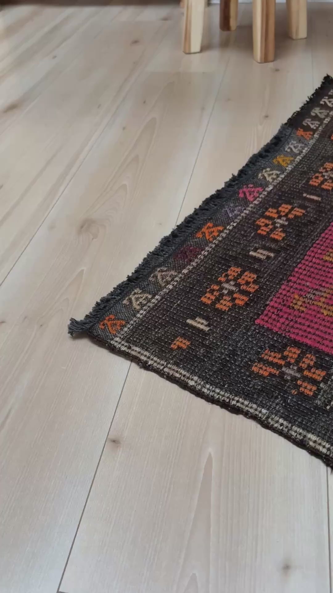 3x4 Vintage Malatya Zili kilim rug with warm pink field and vase floral design — handwoven wool flatweave fug for entryway, bedroom, bathroom, wall art Turkey, available at Indigo Rugs, Burlingame CA.