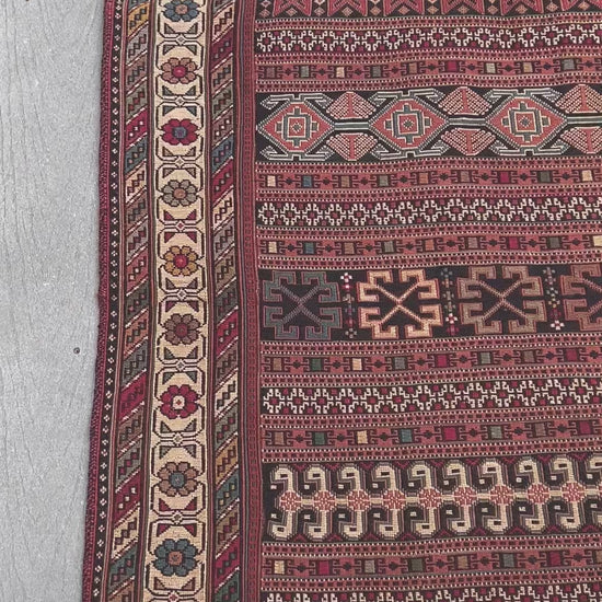 Rahrah Persian Soumak Rug. Small Oriental Rug for Bedroom, Studyi office, living room. Buy handmade rug online free shipping USA and Canada. Orient RUG SHOP San Francisco Bay Area.