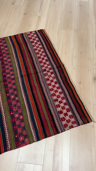 Pergamum kilim rug. Vintage small turkish rug for living room, bedroom, dining, kitchen, office. Turkish Kilim Rug shop San Francisco Bay Area, Portland, Seattle. Buy handmade rugs online free shipping to USA and Canada.