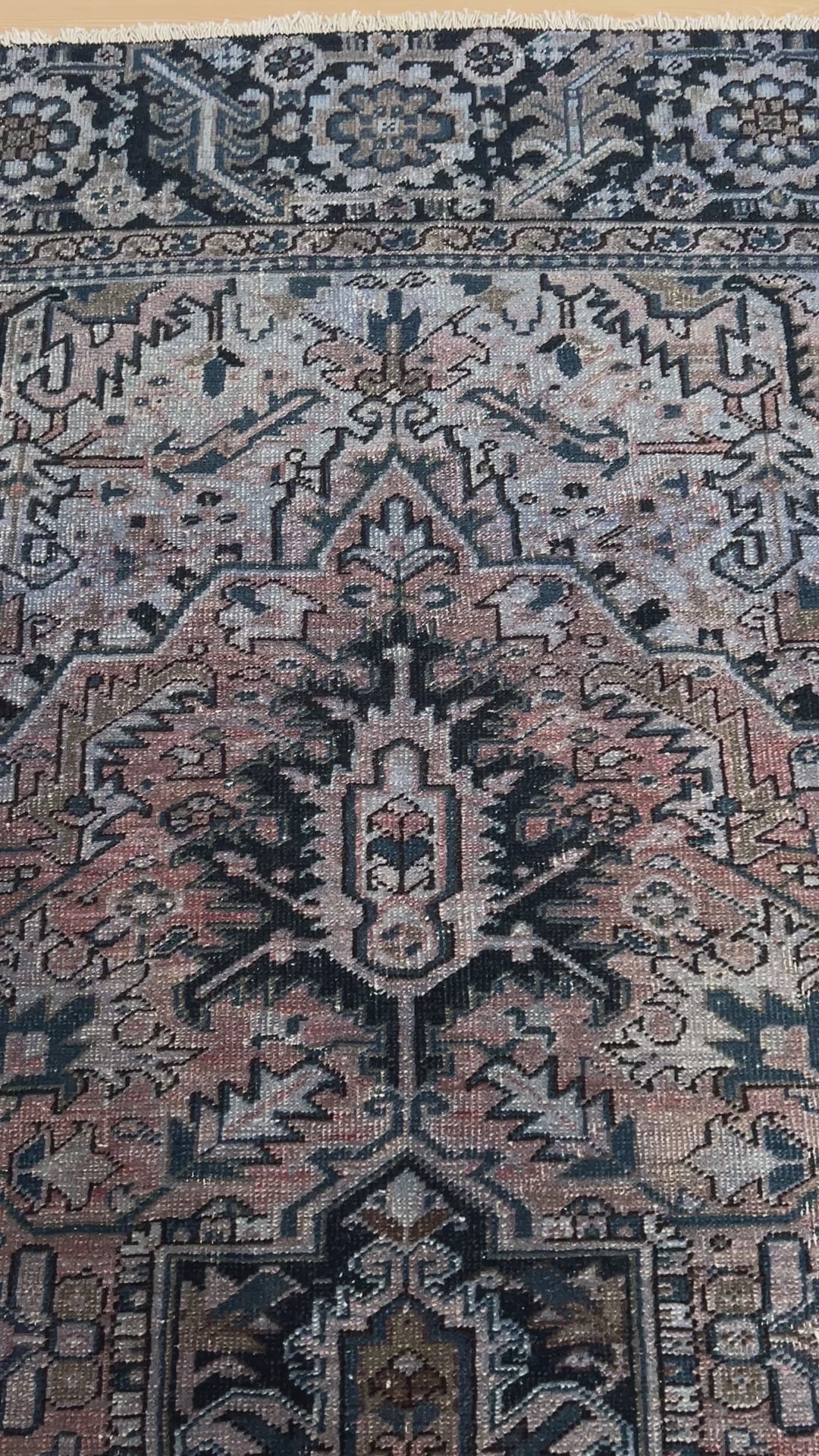 Heriz Serapi Muted Persian Rug. Oriental Rug Shop San Francisco Bay Area. Oversized Large 8x10 rug for living room, bedroom, office, dining. But oriental rug online free shipping USA and Canada.