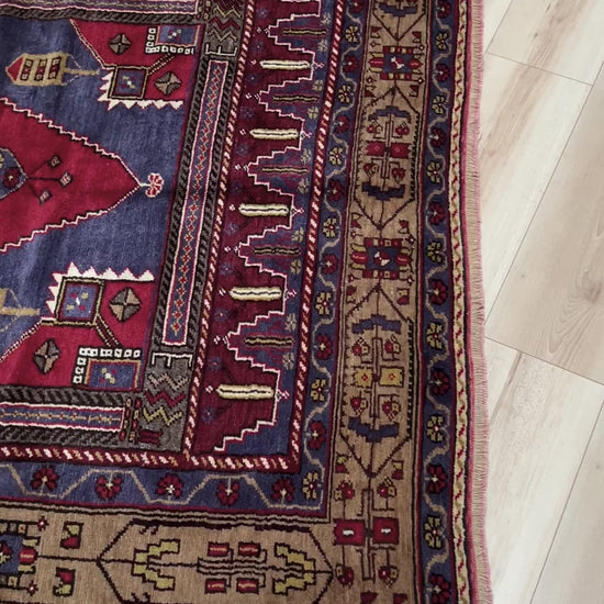 taspinar turkish rug. Vintage rug shop san francisco bay area. Buy oriental rug online free shipping USA and Canada.