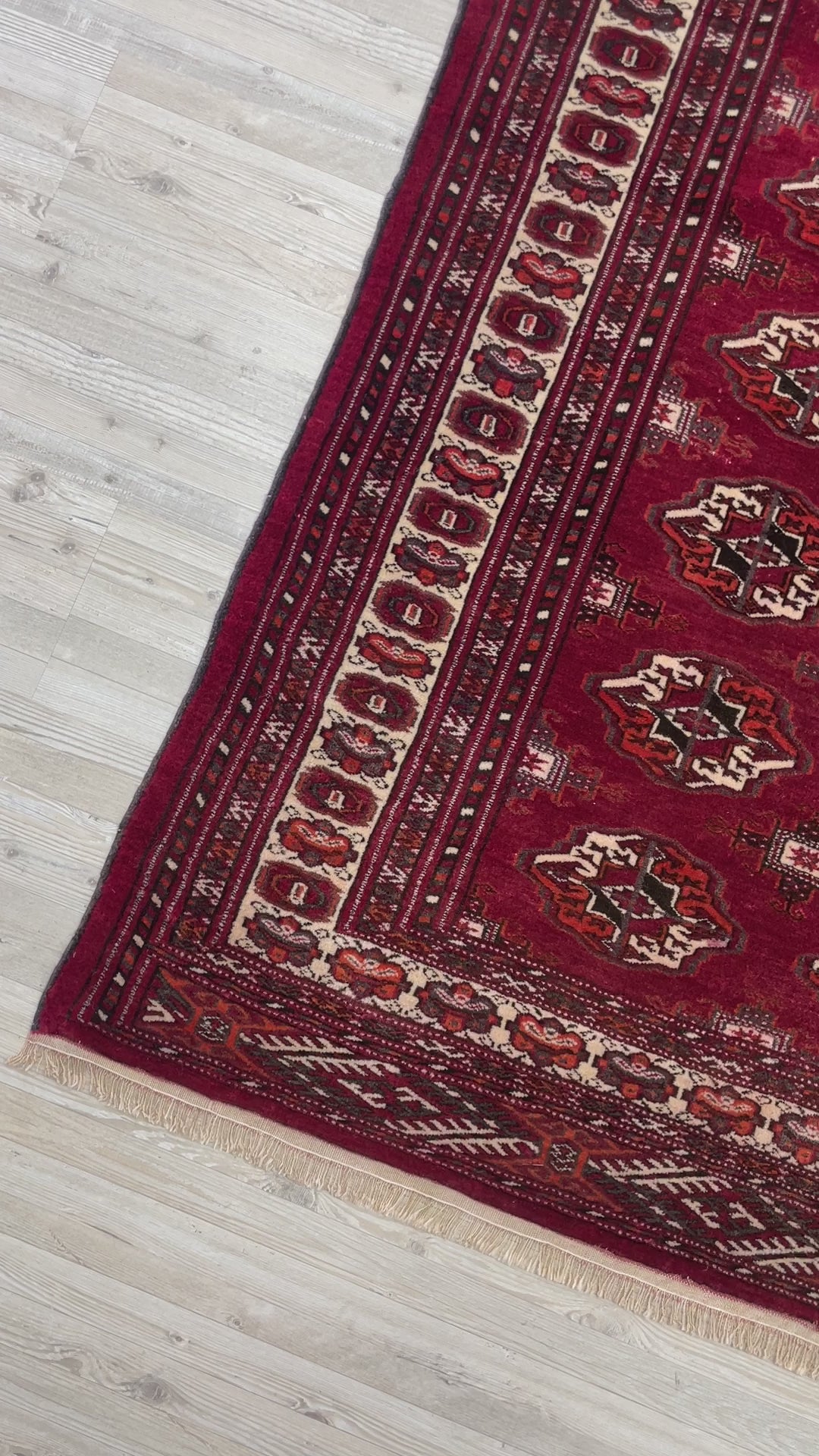 bukhara turkmen rug. Small vintage rug scatter rug for living room, bedroom, office. Oriental rug shop San Francisco Bay area. Buy vintage turkmen rug shop online free shipping to US and Canada.