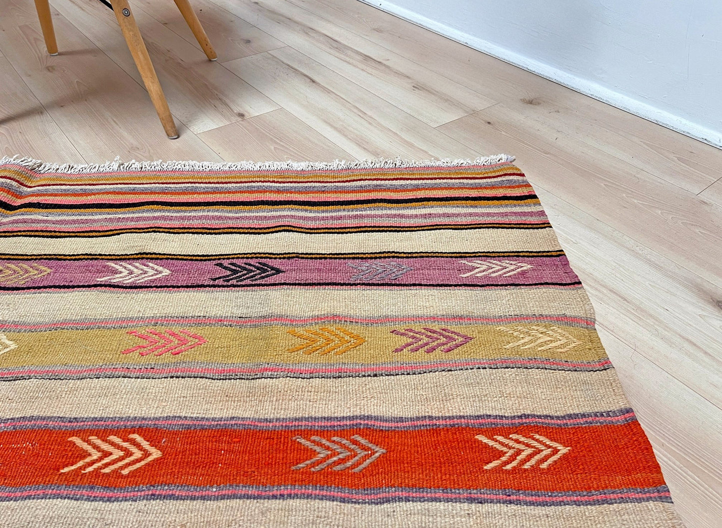 Vintage turkish kilim rug shop bay area. Handmade vibrant rug in living room setting. 6x8 handmade wool rug.  Kilim shop san francisco bay area berkeley california.