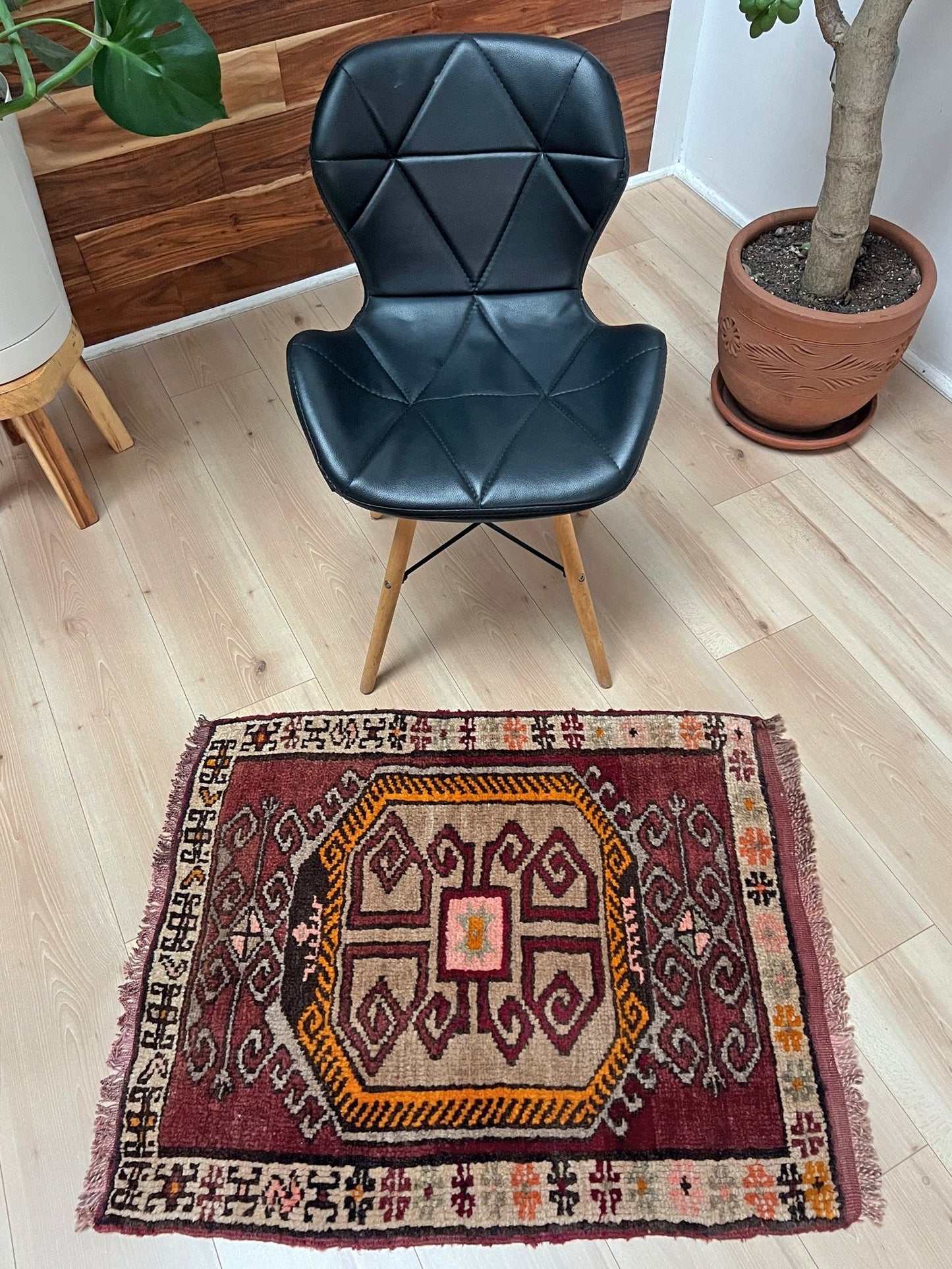 2x3 Handmade vintage turkish mini rug for Entry bedroom bathroom under the desk. Small wool carpet rug free shipping best rug shop san francisco bay area.