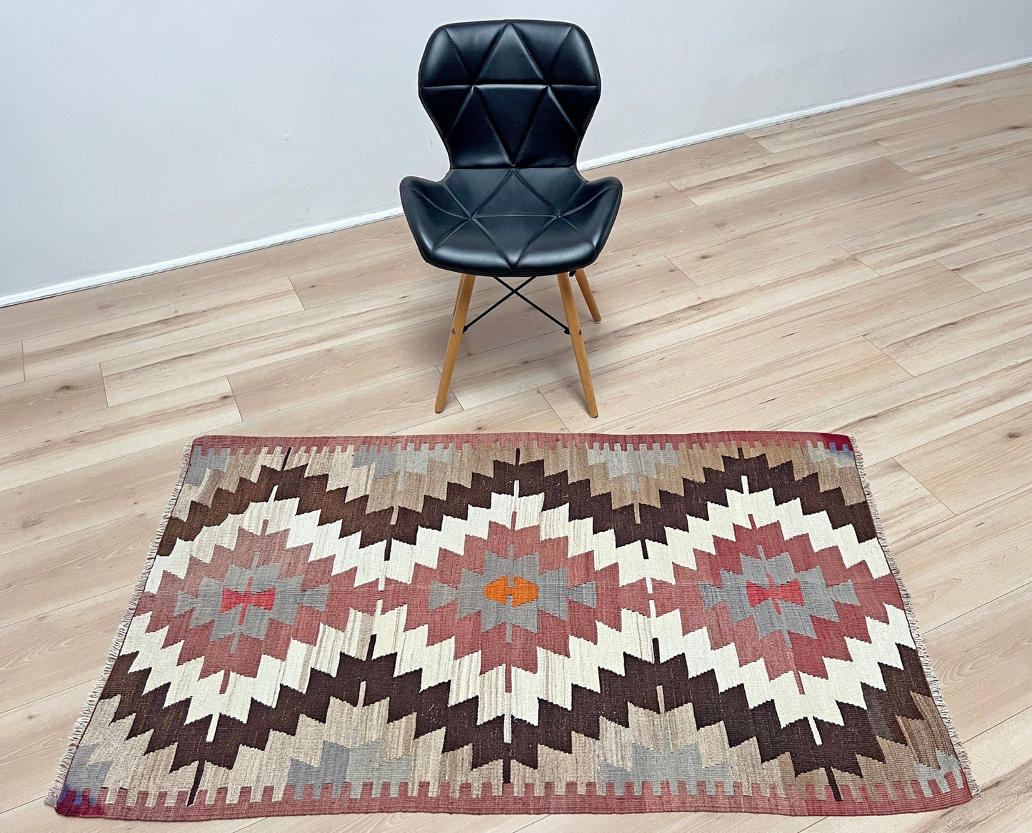 Navajo style turkish kilim rug shop san francisco bay area. Handmade wool flatweave rug