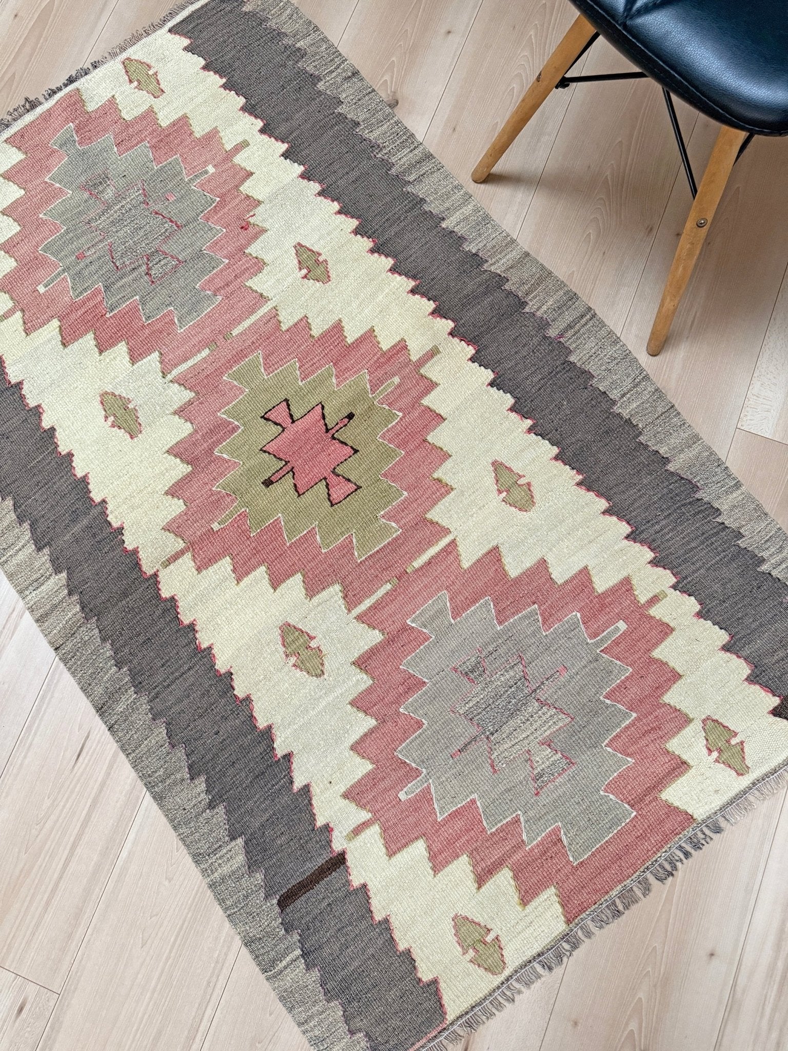 3X5 Navajo style muted turkish kilim wool rug for bedroom nursery kitchen entry tribal flatweave rug  shop san francisco bay area. Handmade wool flatweave rug.