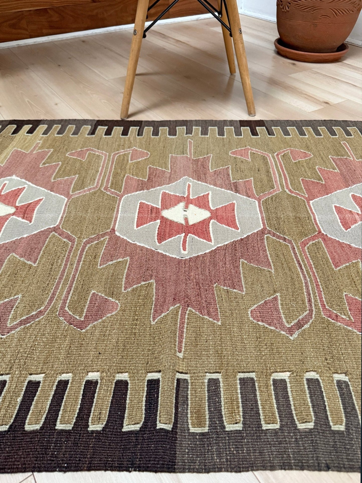 3x4 Navajo style turkish kilim wool rug for bedroom nursery kitchen entry tribal flatweave rug  shop san francisco bay area. Handmade wool flatweave rug.