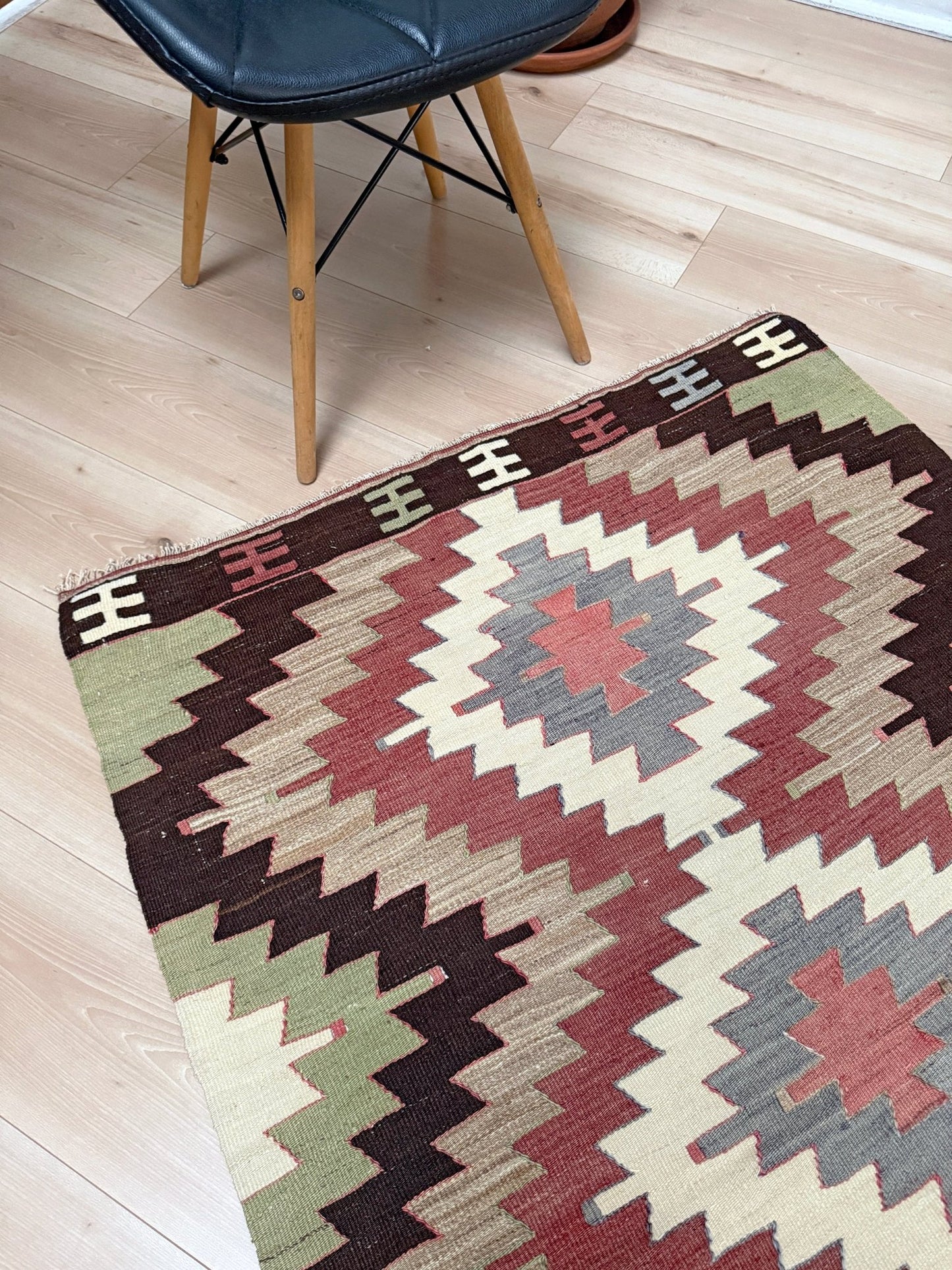 4x5 Navajo style turkish kilim wool rug for bedroom nursey kitchen entry flatweave rug  shop san francisco bay area. Handmade wool flatweave rug.