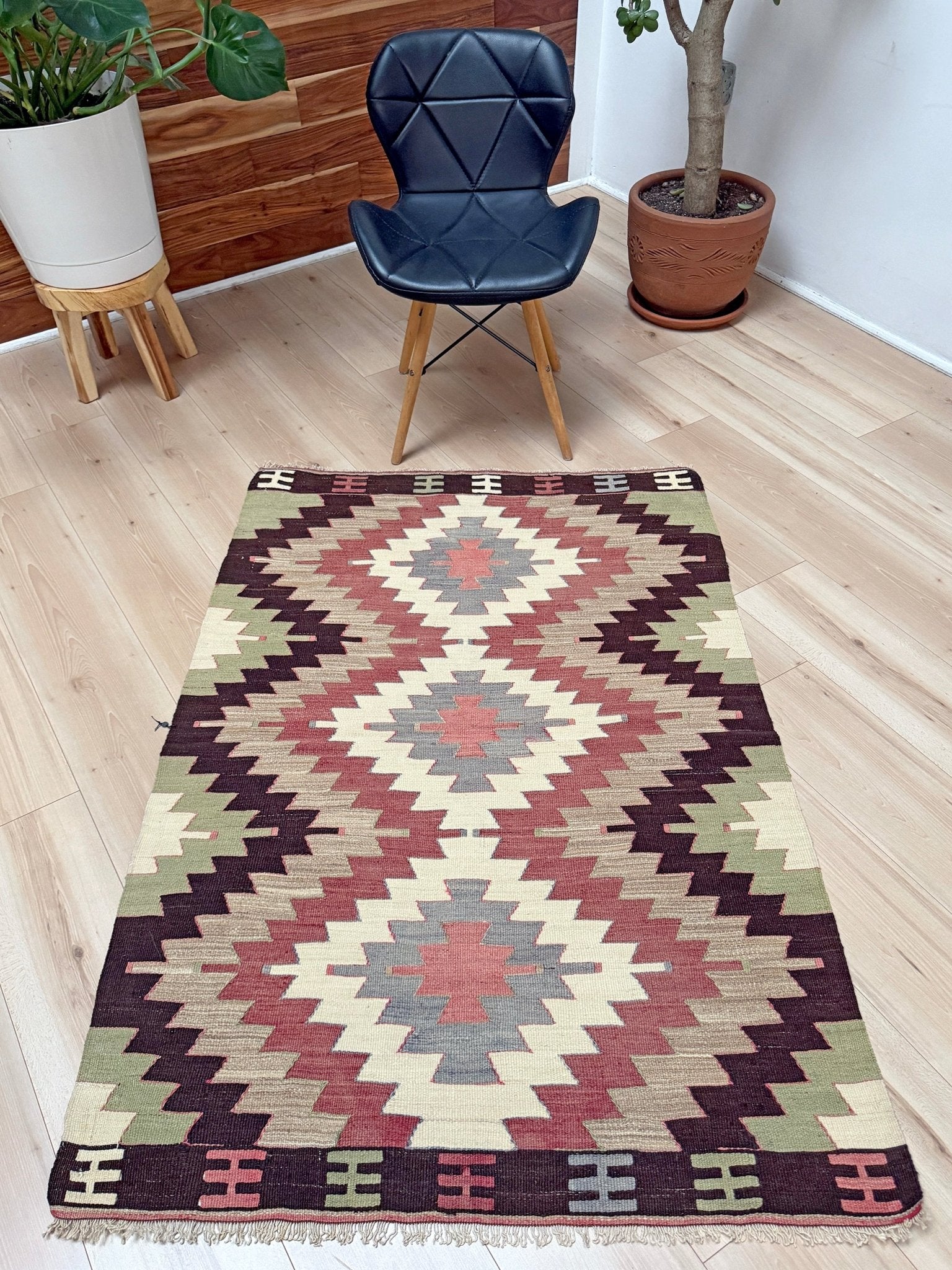 4x5 Navajo style turkish kilim wool rug for bedroom nursey kitchen entry flatweave rug  shop san francisco bay area. Handmade wool flatweave rug.