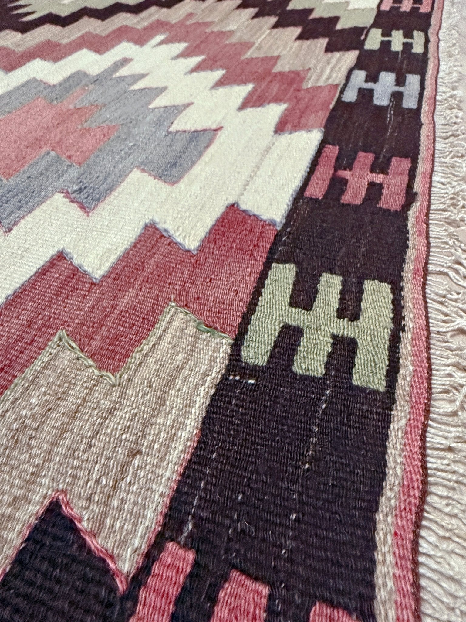 4x5 Navajo style turkish kilim wool rug for bedroom nursey kitchen entry flatweave rug  shop san francisco bay area. Handmade wool flatweave rug.