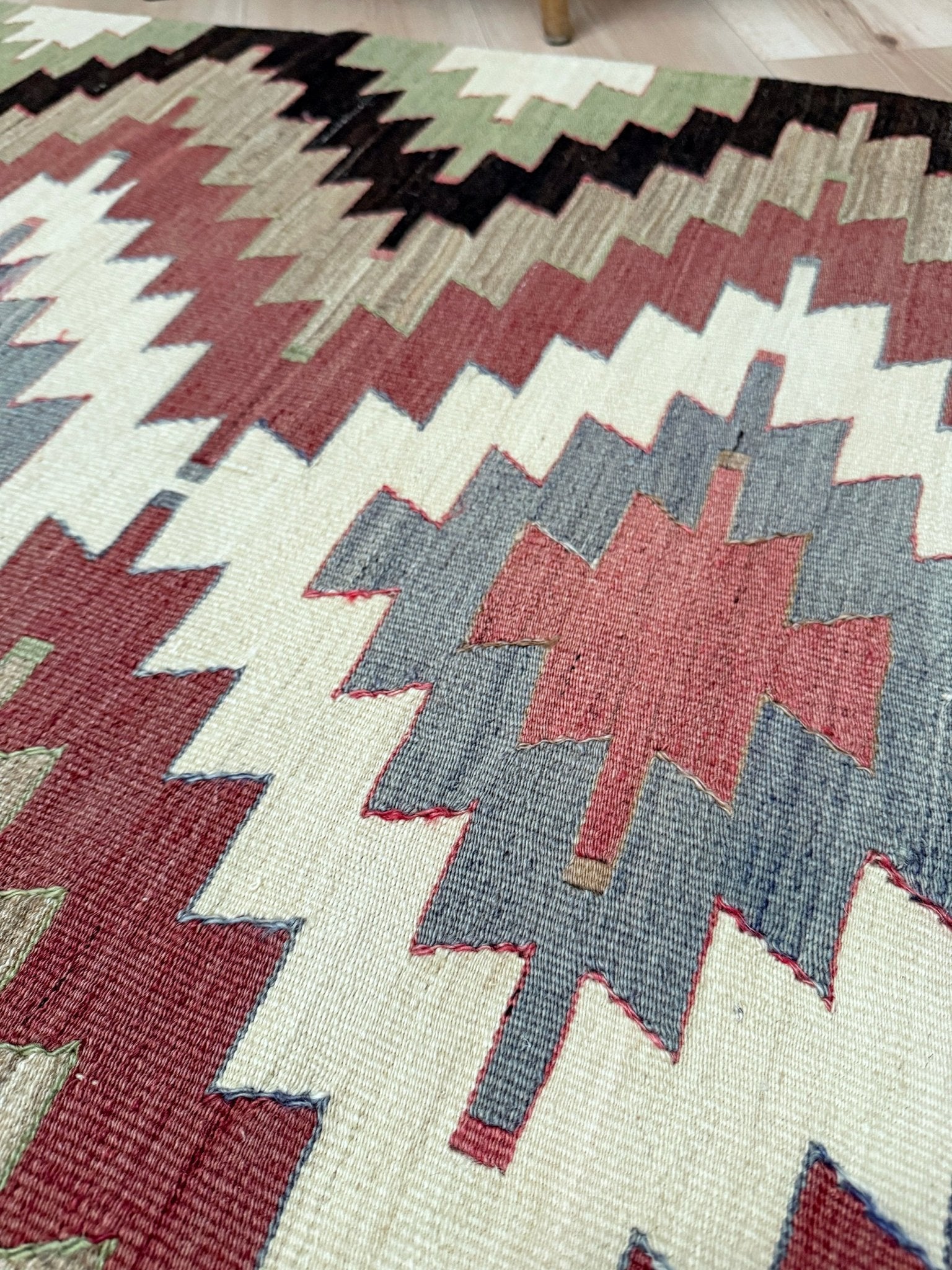 4x5 Navajo style turkish kilim wool rug for bedroom nursey kitchen entry flatweave rug  shop san francisco bay area. Handmade wool flatweave rug.