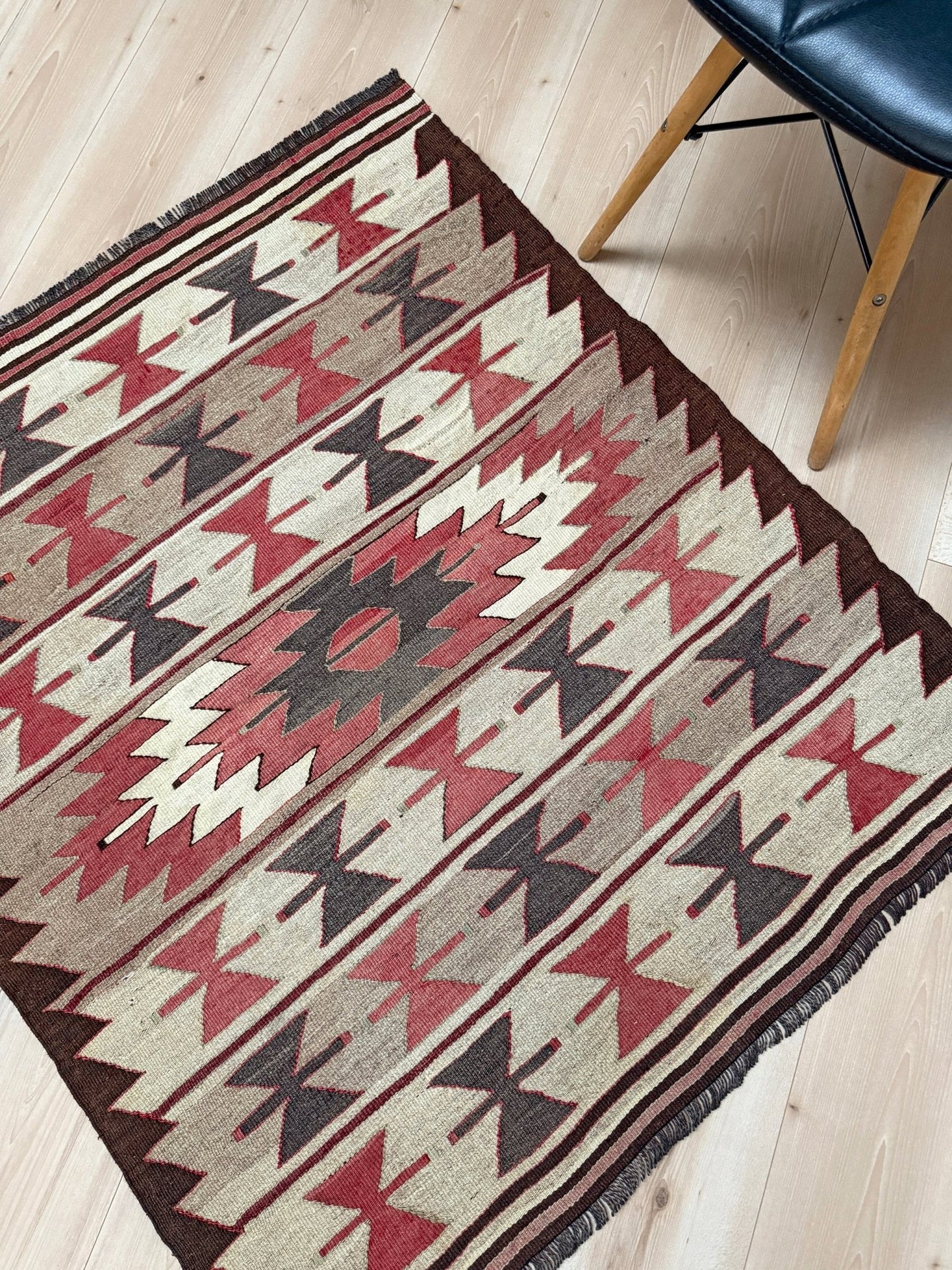 3x4 Navajo style turkish kilim wool rug for bedroom nursery kitchen entry tribal flatweave rug  shop san francisco bay area. Handmade wool flatweave rug.