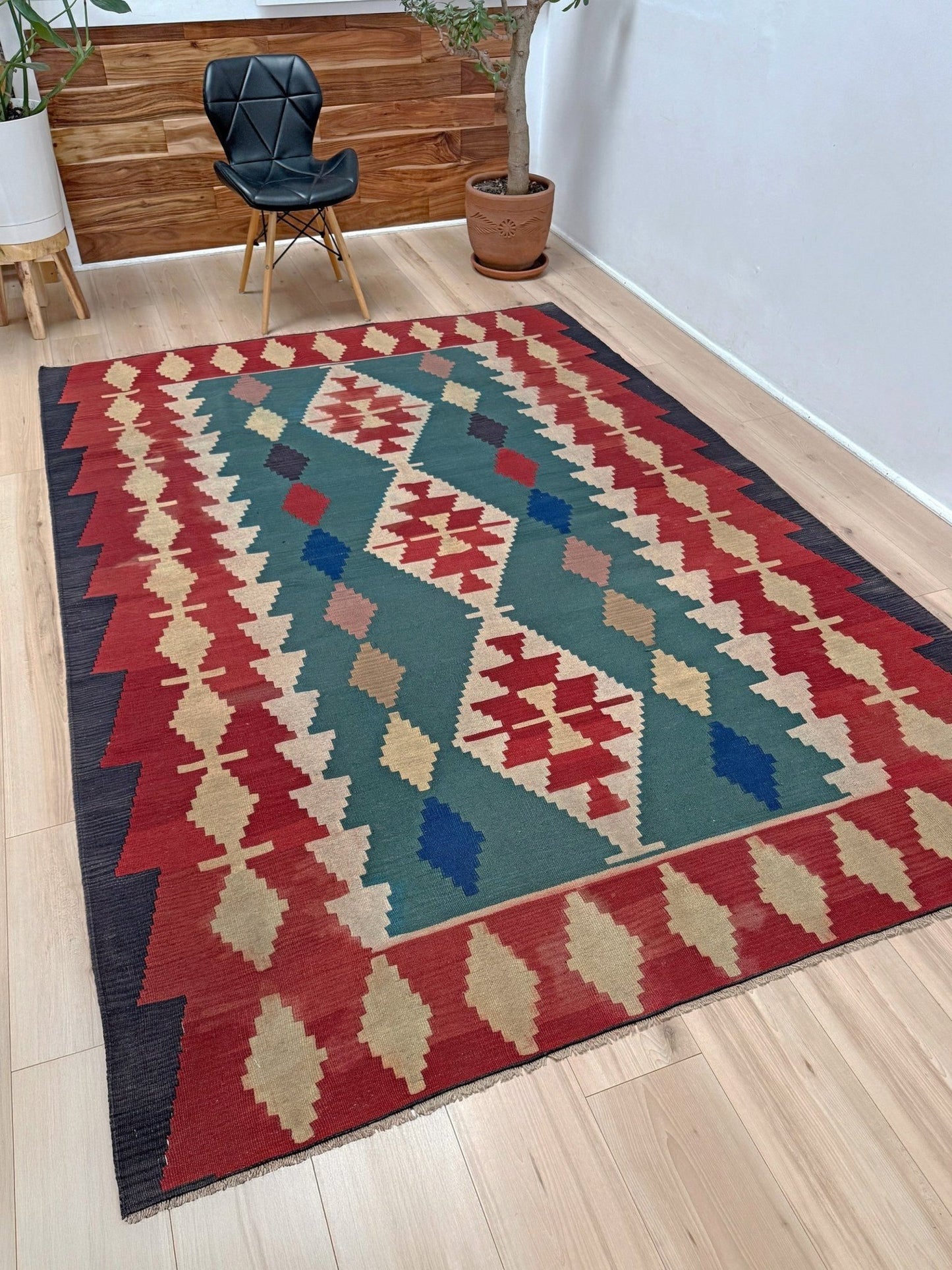 Vibrant Denizli vintage Turkish kilim rug with Southwestern geometric pattern, handmade wool flatweave 6x8 from Indigo Rugs Burlingame Bay Area.