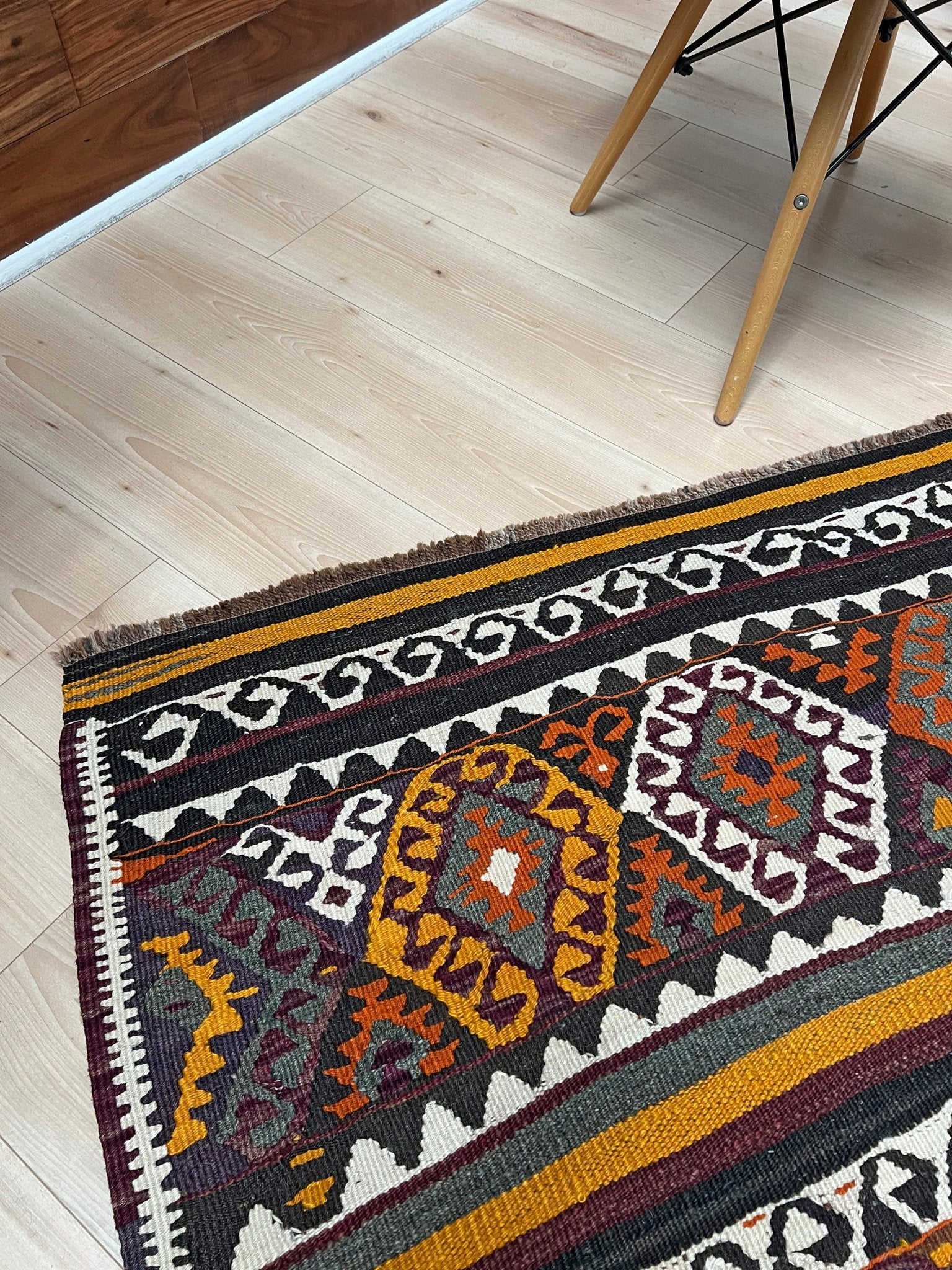 Kars handmade kurdish vintage kilim ru shop san francisco bay area. Wool tribal flatweave rug berkeley palo alto.