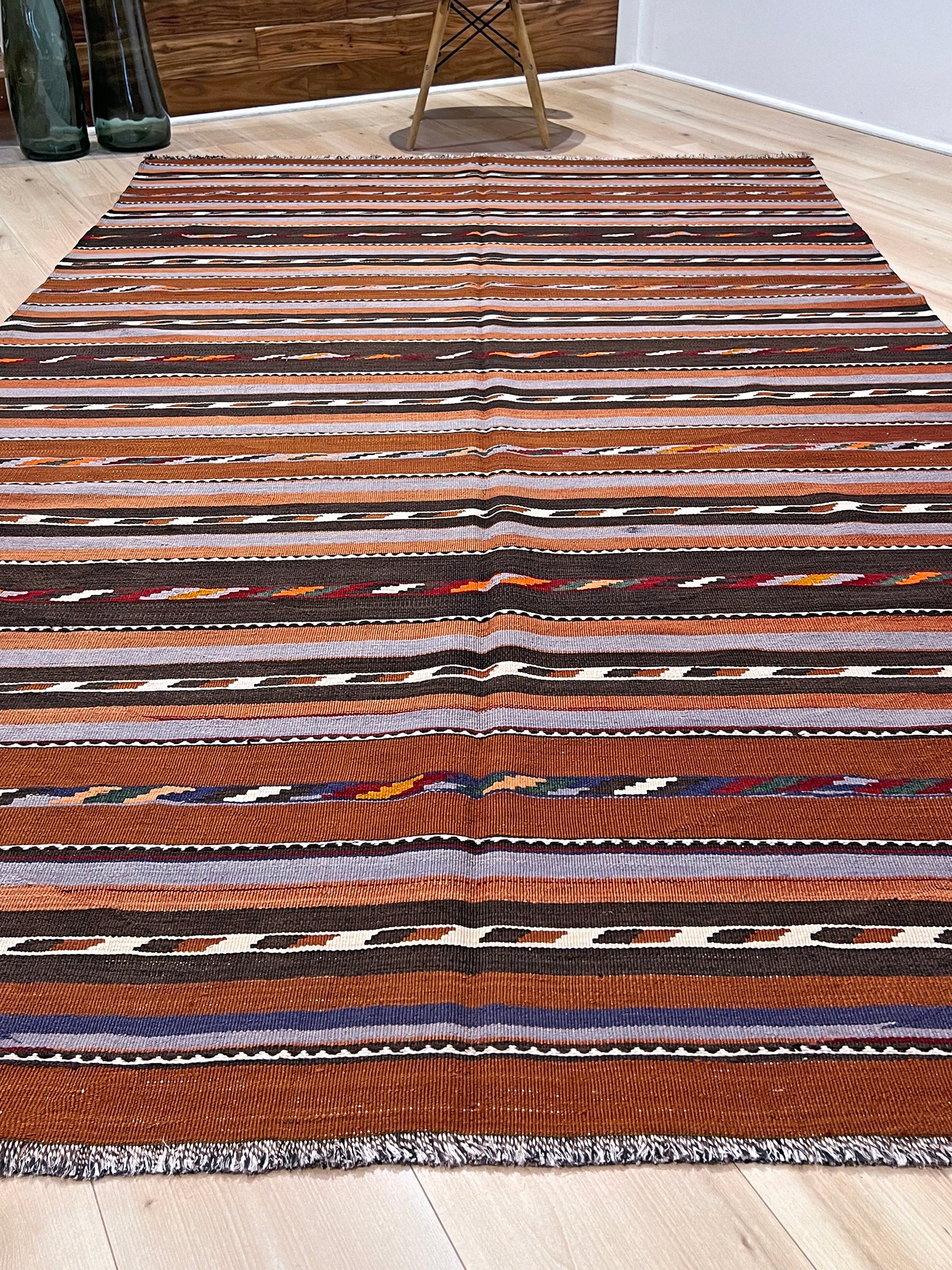 6X9 Caucasian minimalist kilim rug shop san francisco bay area. Buy online Handmade wool rug for dining, nursery, bedroom, living room.